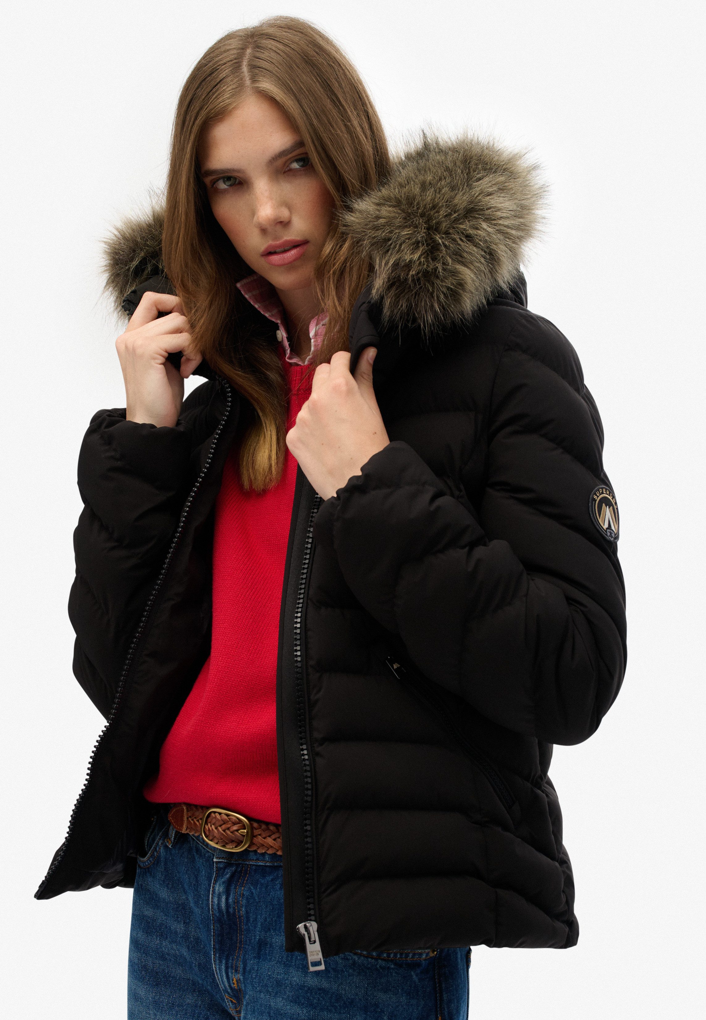 Superdry Steppjacke FUJI FAUX FUR HOOD PADDED JKT mit Markenlabel, Slim Fit, hochschließender Kragen, aus Webmaterial