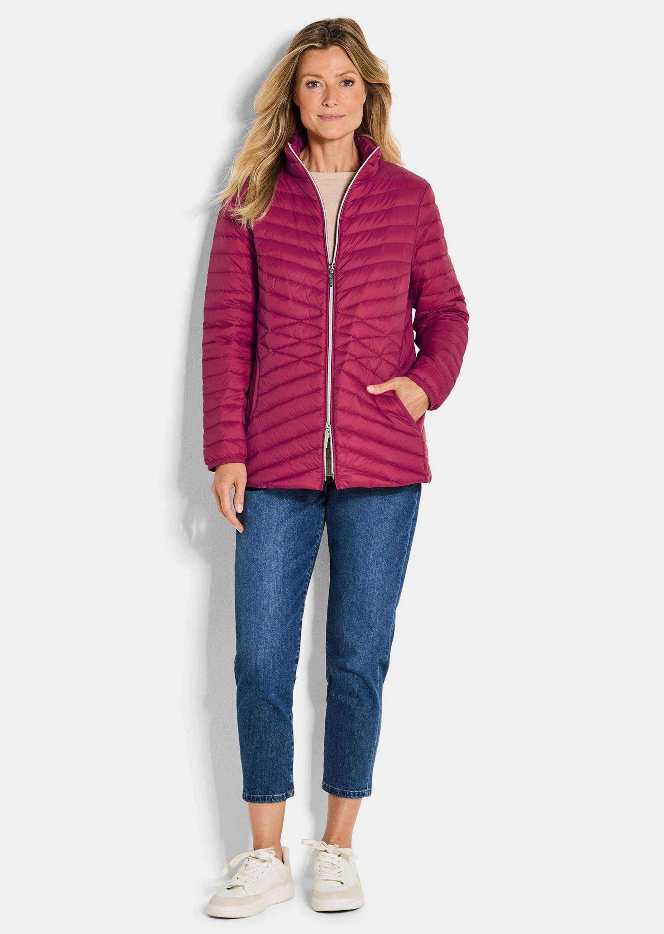 GOLDNER Steppjacke Kurzgröße: Herbstjacke mit Daunen, Stehkragen Verlängerte Jacke in femininer Steppung mit Reißverschluss