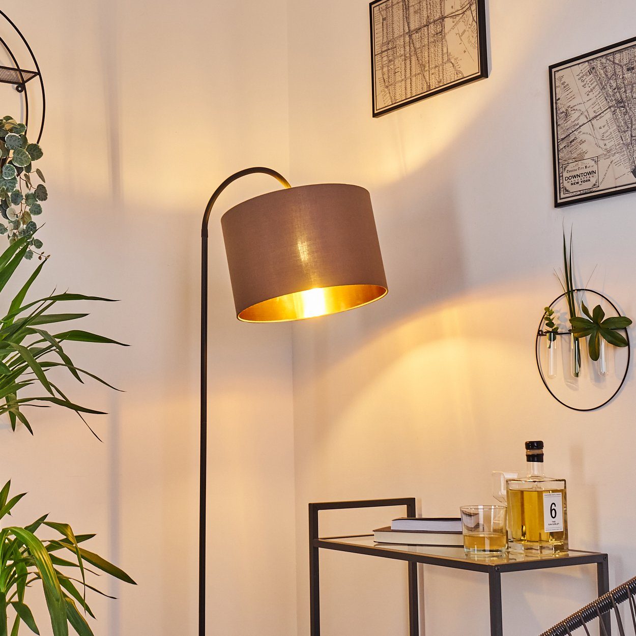 hofstein Stehlampe »Vejano« moderne Stehleuchte Bodenlampe aus Metall in schwarz, ohne Leuchtmittel, Standlampe mit Stoffschirm in braun/goldfarben, 1xE27. € 99,99