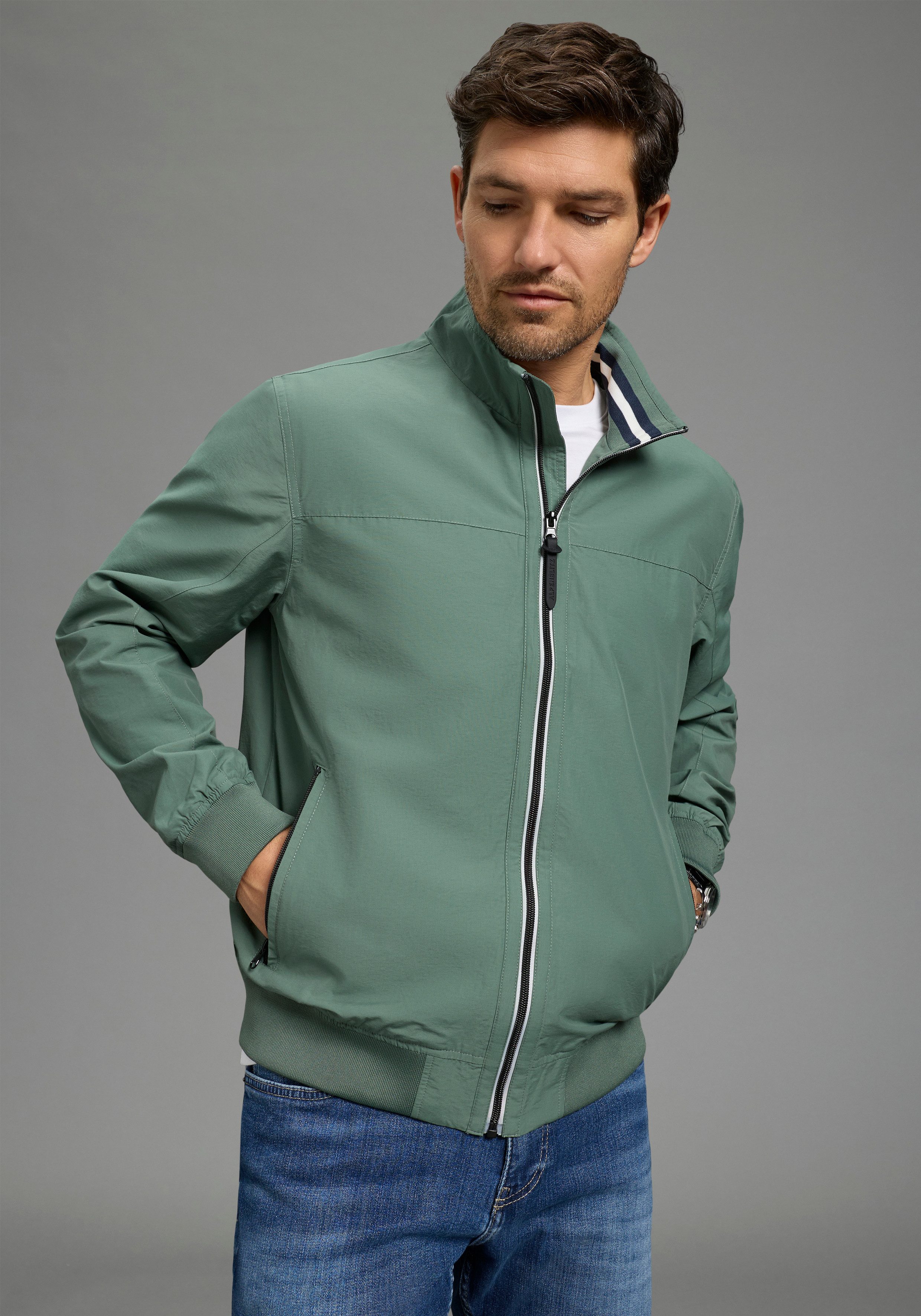 ALPENBLITZ Blouson Brügge Übergangsjacke im casualer Stil, mit Stehkragen. € 69,99, (€ 69,99 pro 1 Stk).