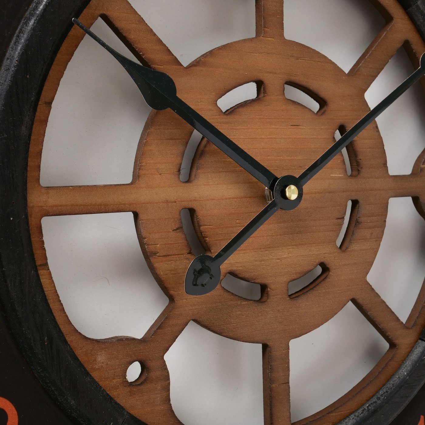 BOLTZE Wanduhr "Alton" aus Holz Uhr in B50cm, schwarz