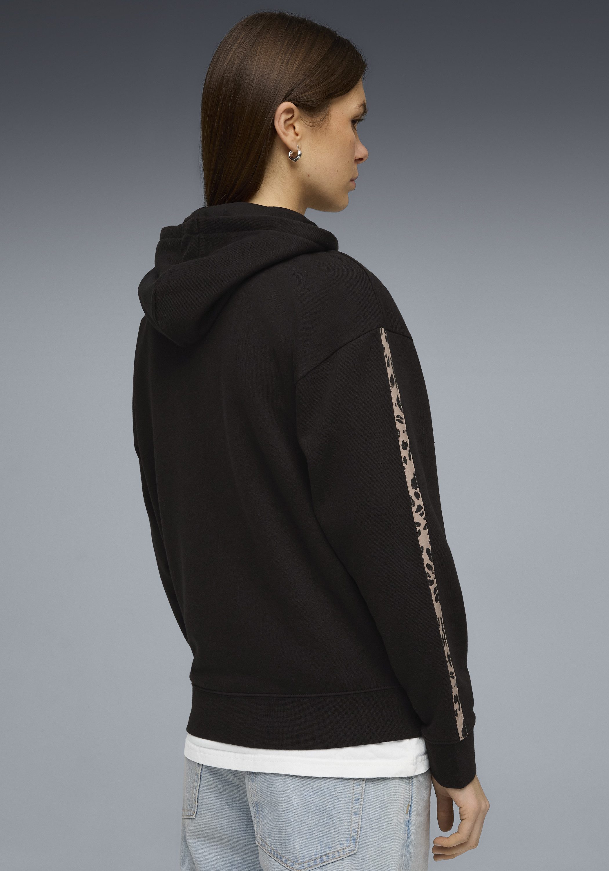 PUMA Kapuzensweatshirt ESS GRAPHIC ANIMAL COMFORT HOODIE TR sportlicher Stil, mit Kängurutasche, mit Print-Applikation