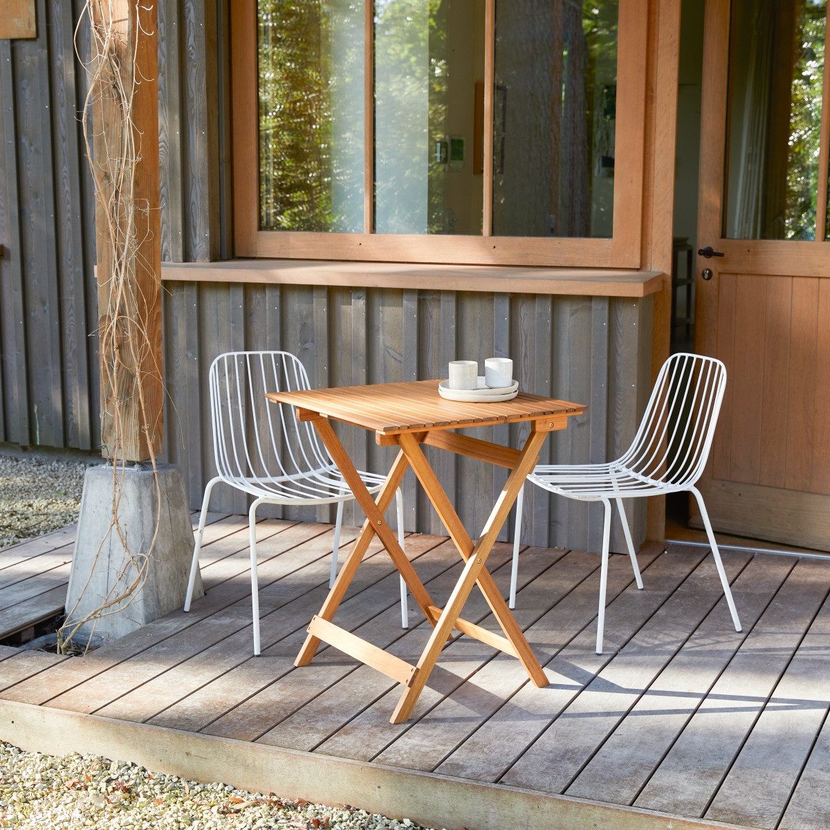 Tikamoon Garten-Essgruppe Bistro - Outdoor Gartenmöbel Set aus massiver Akazie und Metall white, (1-tlg)