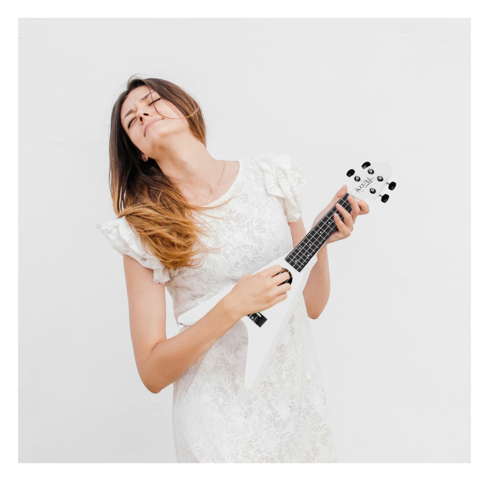 Rocktile Ukulele FV-04 Ukelele - Sopran-Ukulele im Heavy-Design, Bestückt mit Aquila Super Nylgut-Saiten