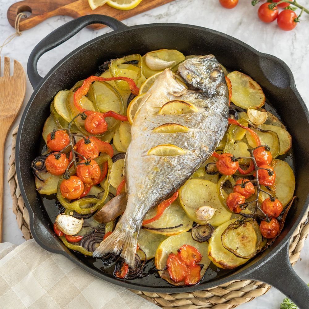 BBQ-Toro Grillpfanne Gusseisen Bratpfanne, Ø 29cm, Mit Griff, Stiel, 2 Ausgießer, gerippt, Gusseisen