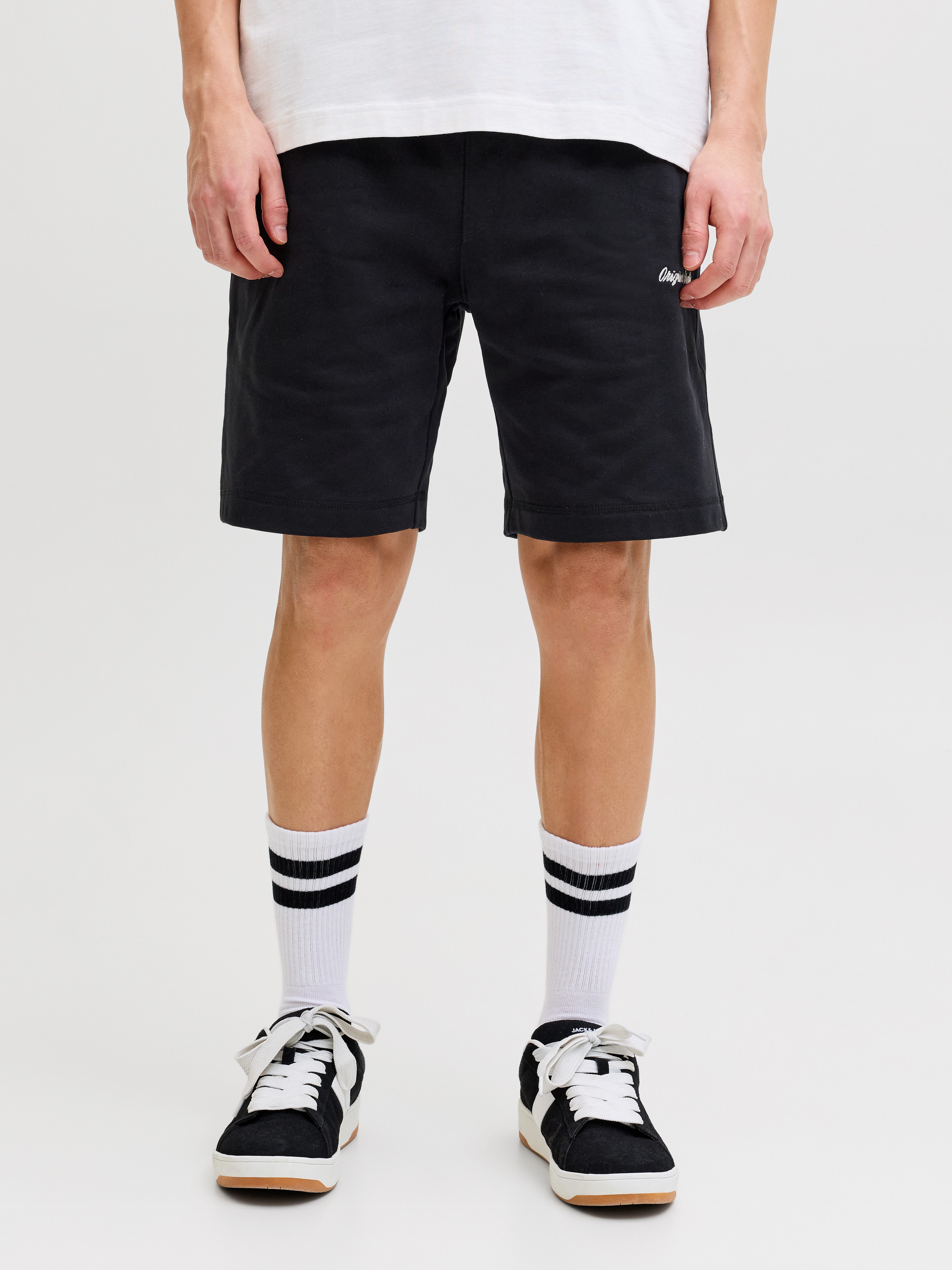 Jack & Jones Sweatshorts JPSTKARL NORREBRO SWEAT SHORTS REG SN Baumwollmischung, relaxed fit