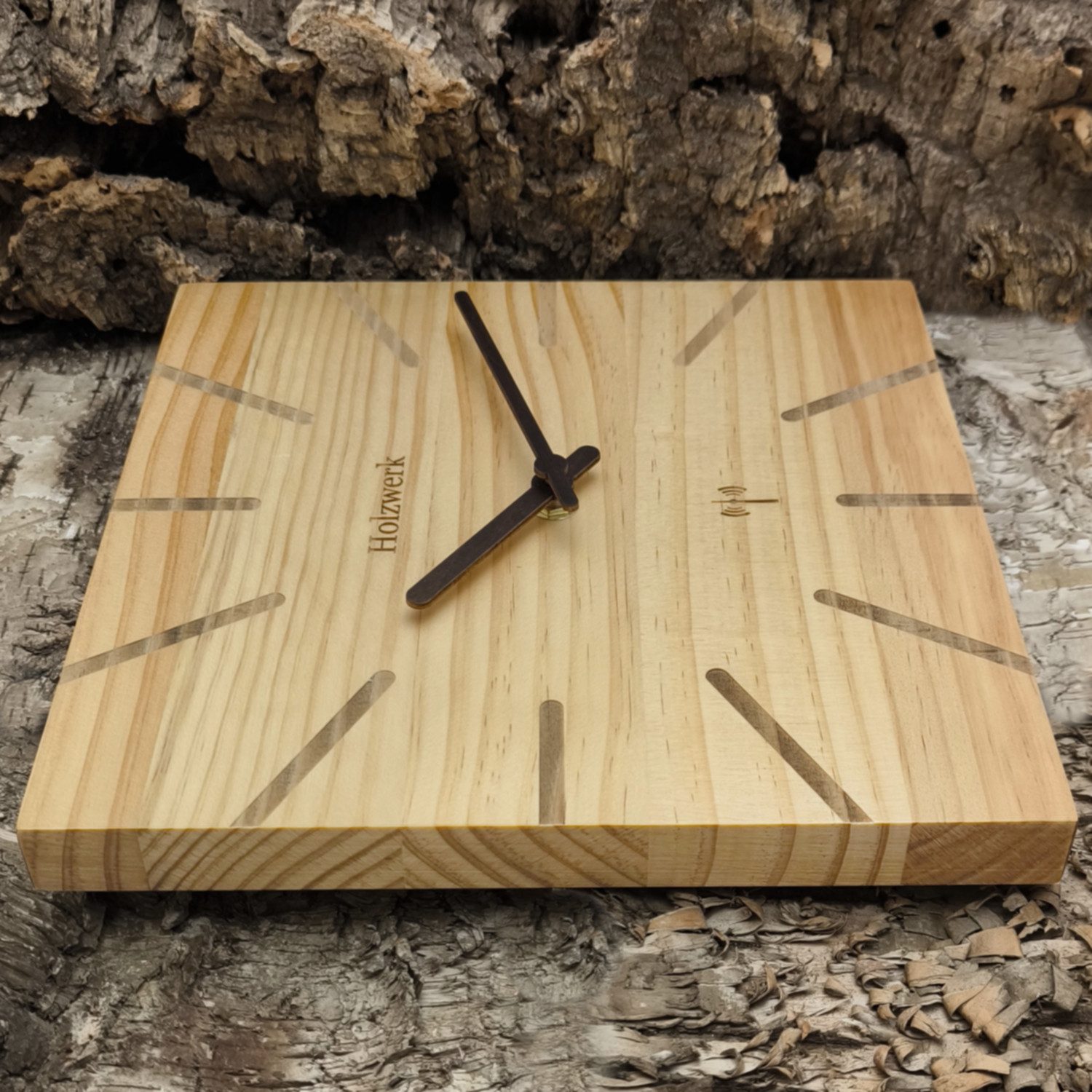 Holzwerk Funkwanduhr Eckige Designer Loft Funk Holz Wand Uhr (Nahezu lautloses Uhrwerk, analog, 25 cm)