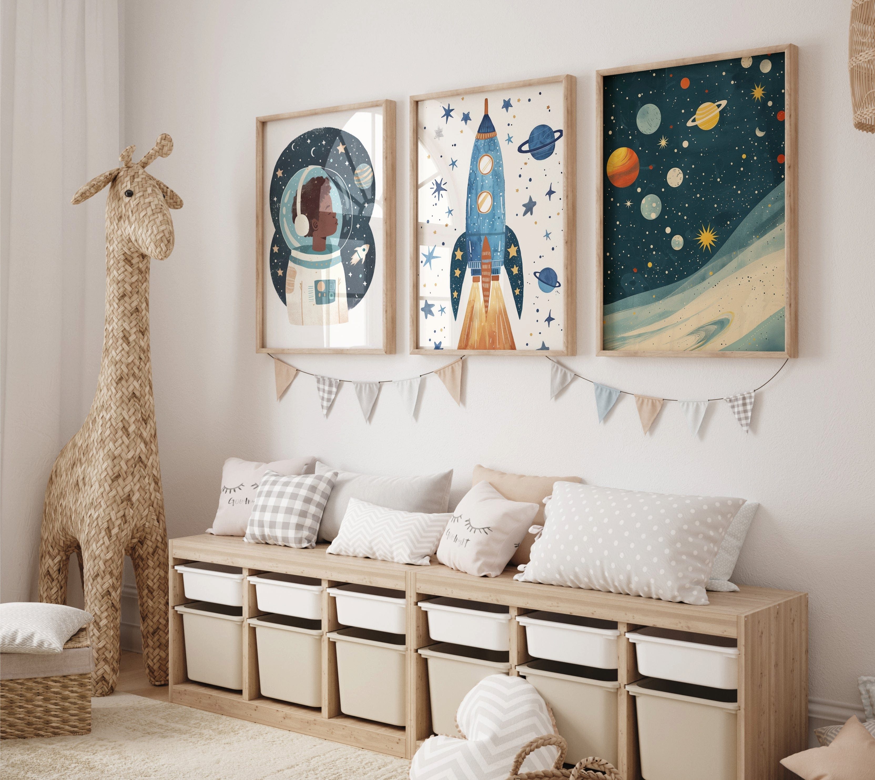 JUSTGOODMOOD Poster Astronaut Kinderzimmer Geschenkidee für Kinder Kinderzimmer Deko Weltr, A (1 St)