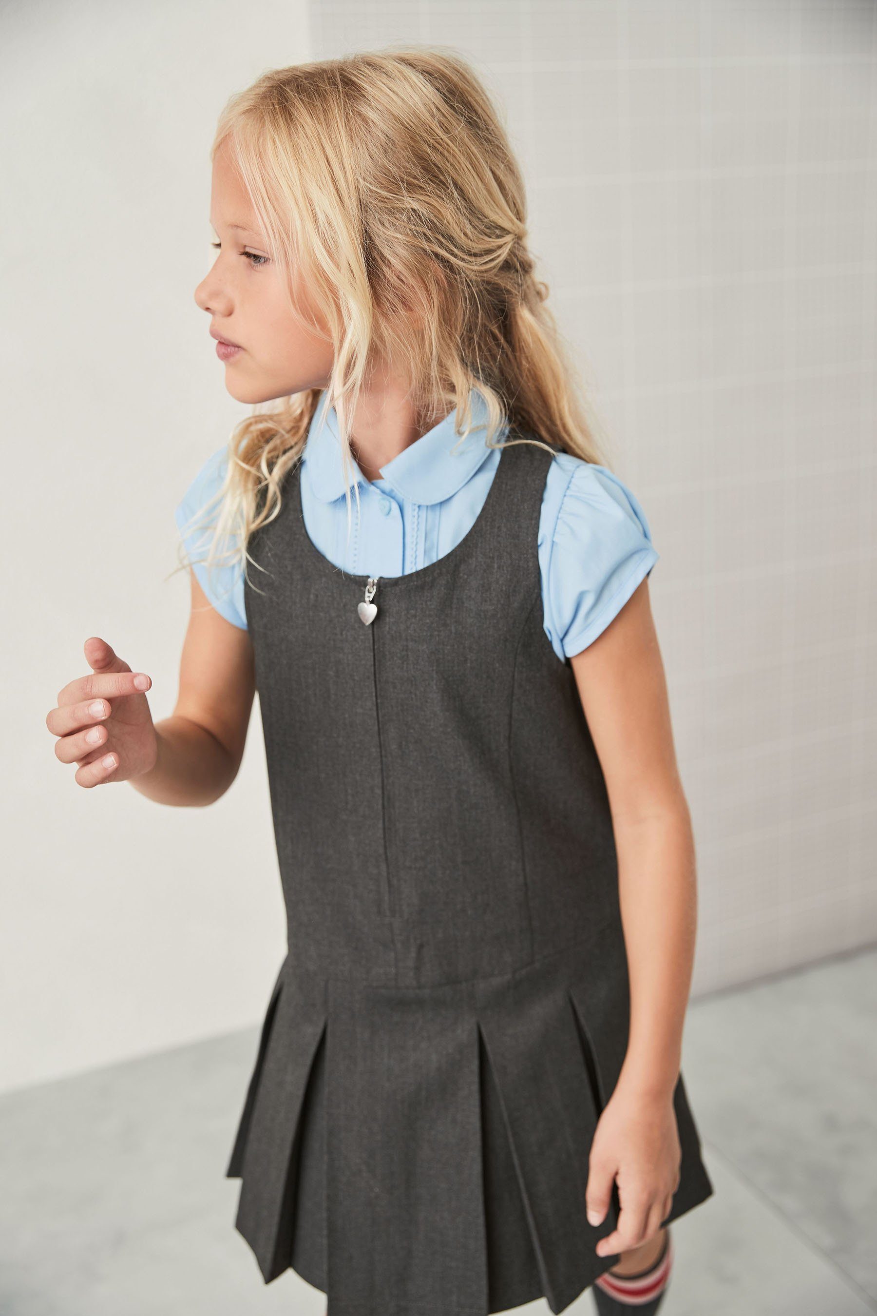Next Latzkleid Kleid mit Reißverschluss vorne (1-tlg)