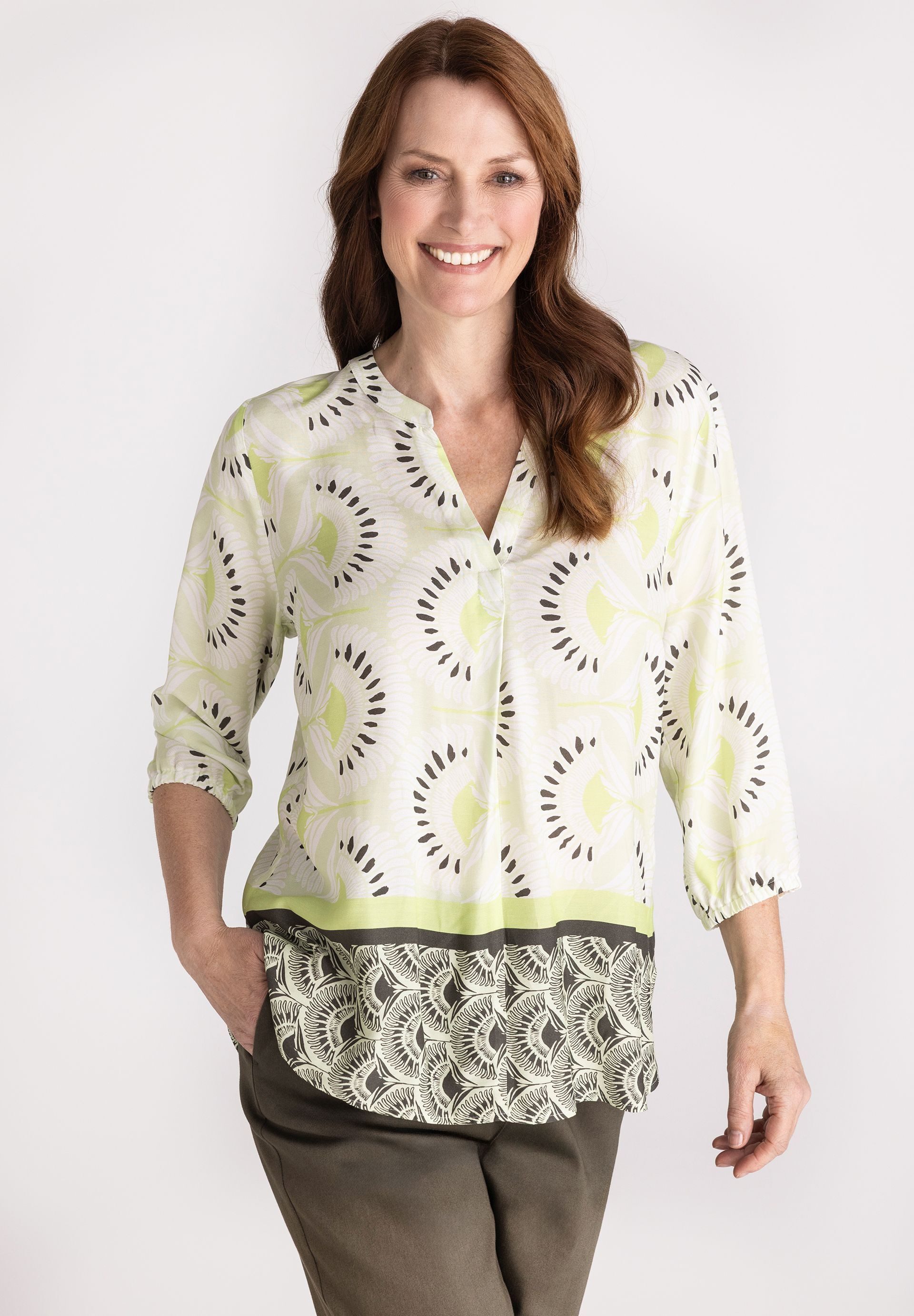Klassische Bluse mit elastischem Bund