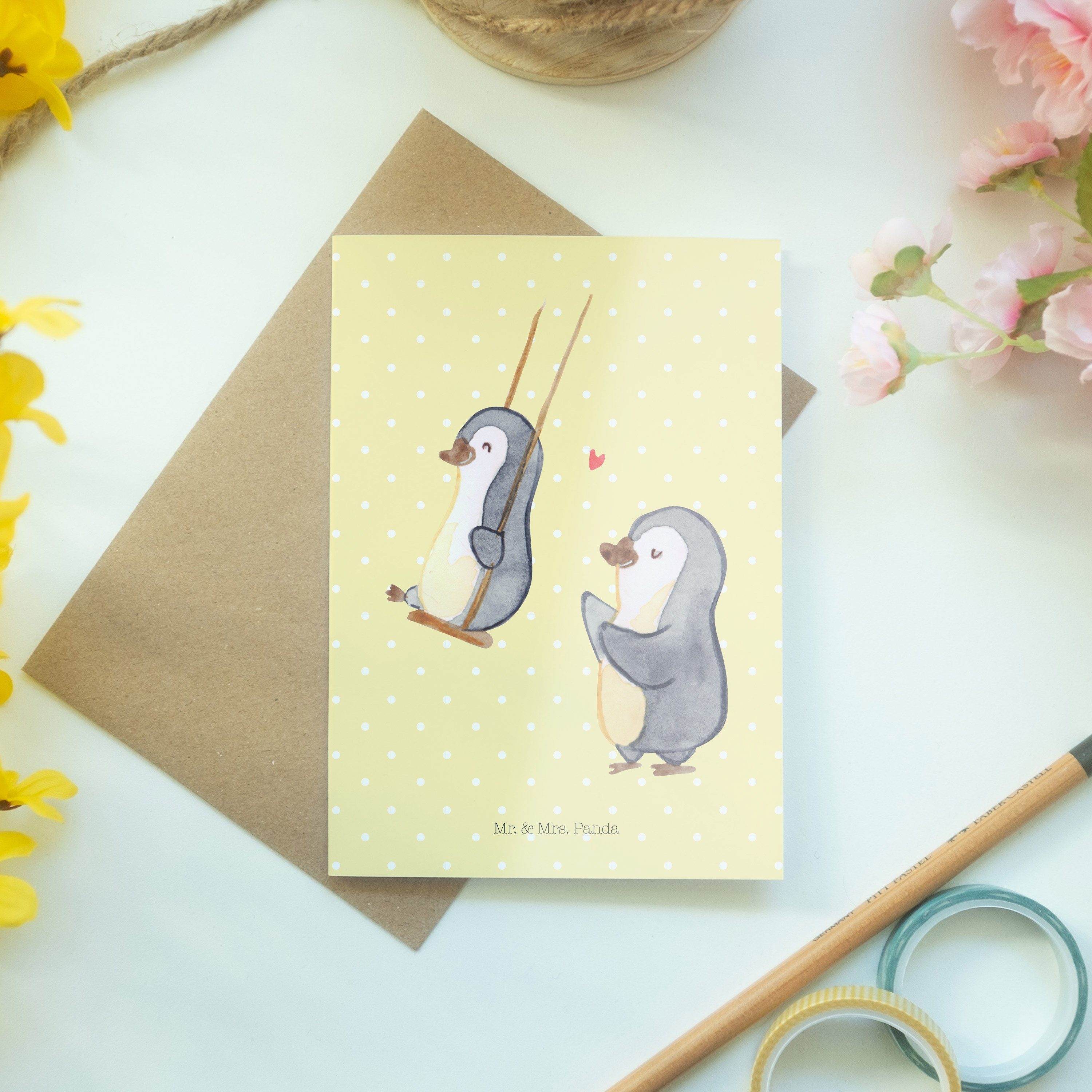 Geschenk, Mrs. Mr. Einladungskarte, Pastell - Bru Panda & Oma schaukeln Pinguin Grußkarte Gelb -