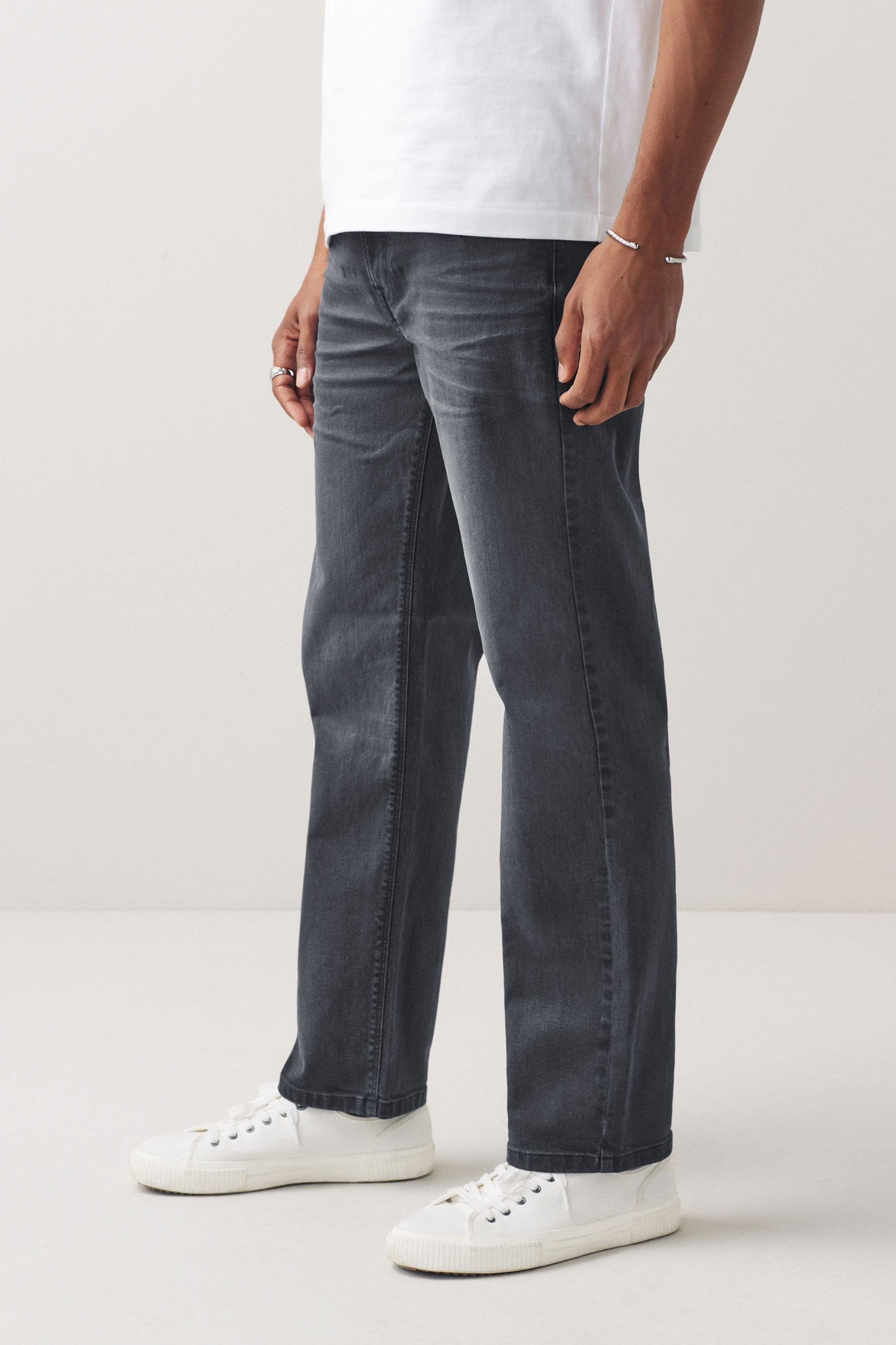 Next Straight-Jeans Straight-Fit Stretch-Jeans mit Gürtel (1-tlg)