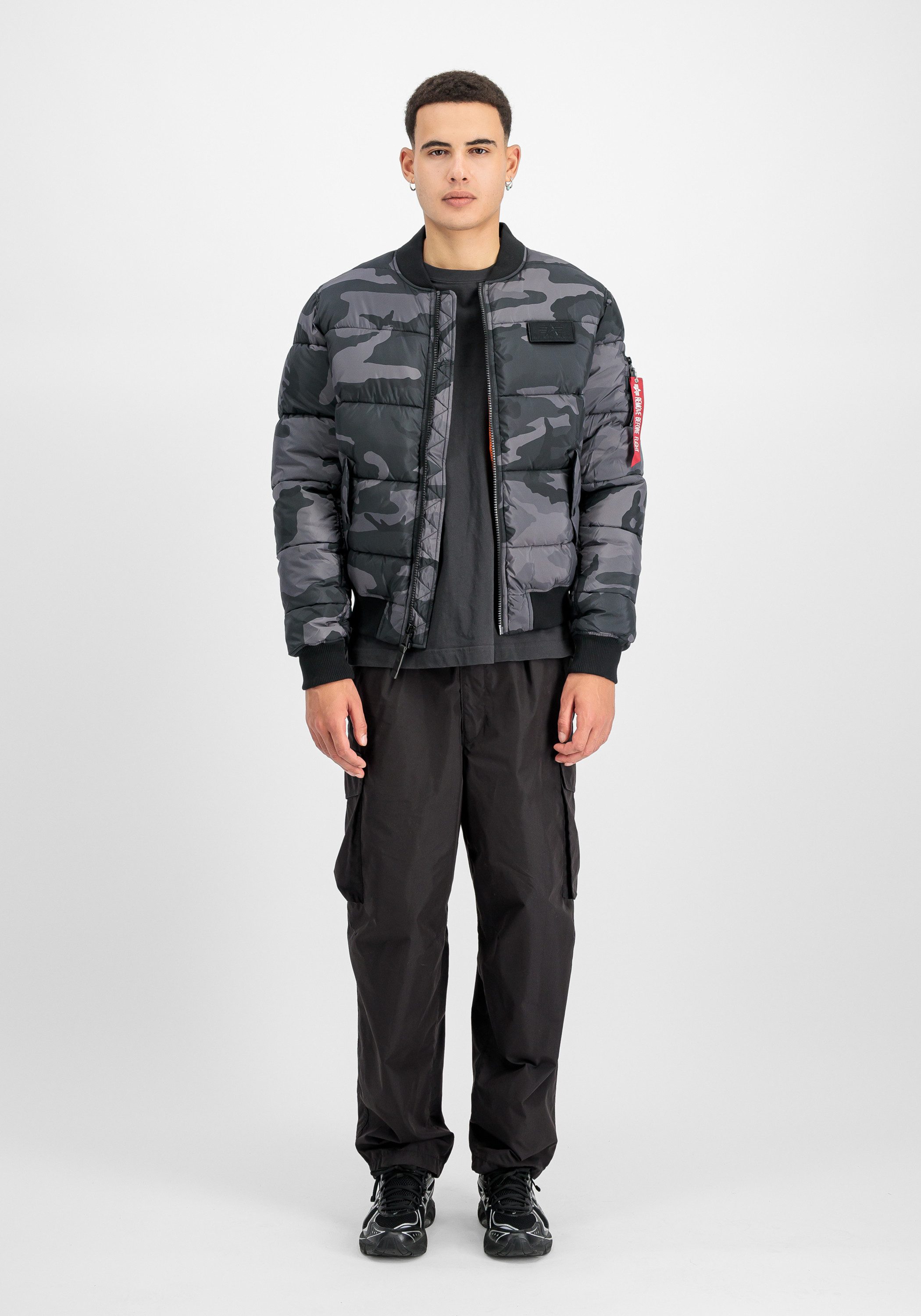 Alpha Industries Bomberjacke MA-1 Puffer Bomber Camo