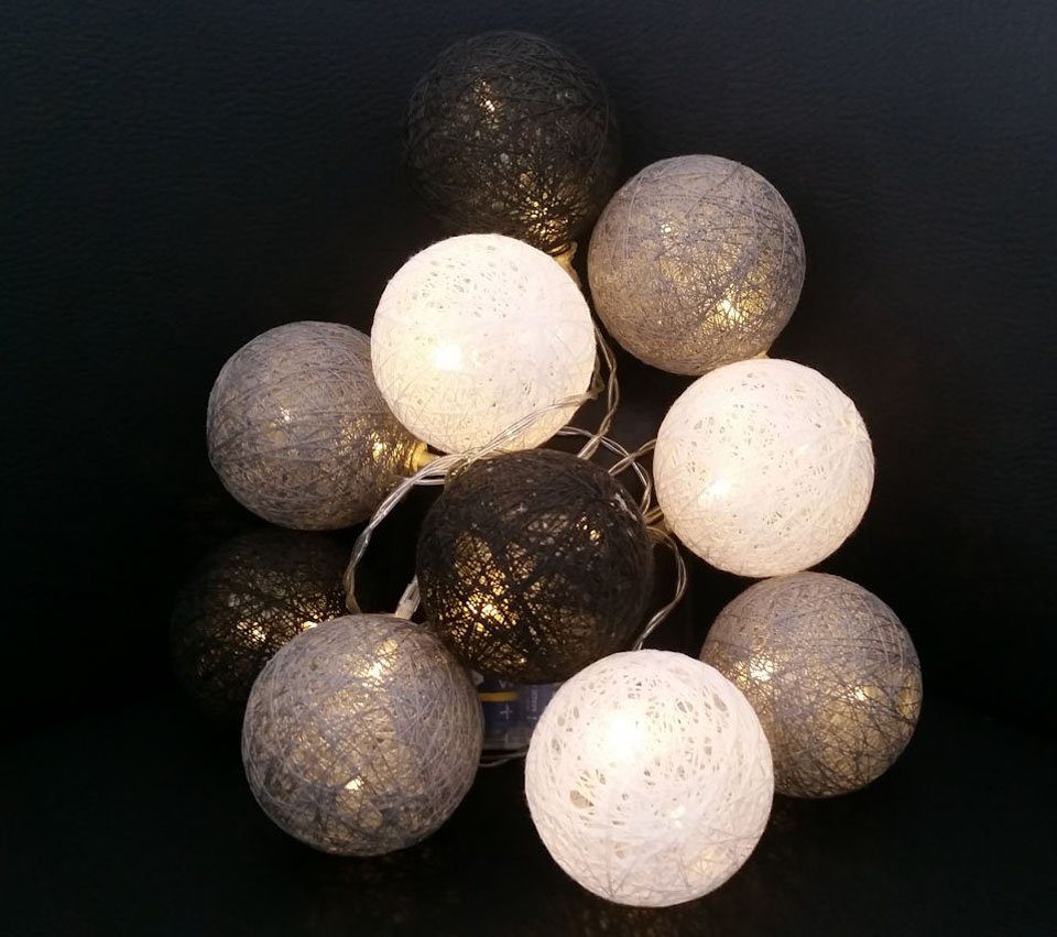 Spetebo LED-Girlande LED Lichterkette mit 10 Raphia Kugeln - ca. 165 cm, 10-flammig, Deko Beleuchtung mit Baumwollkugeln