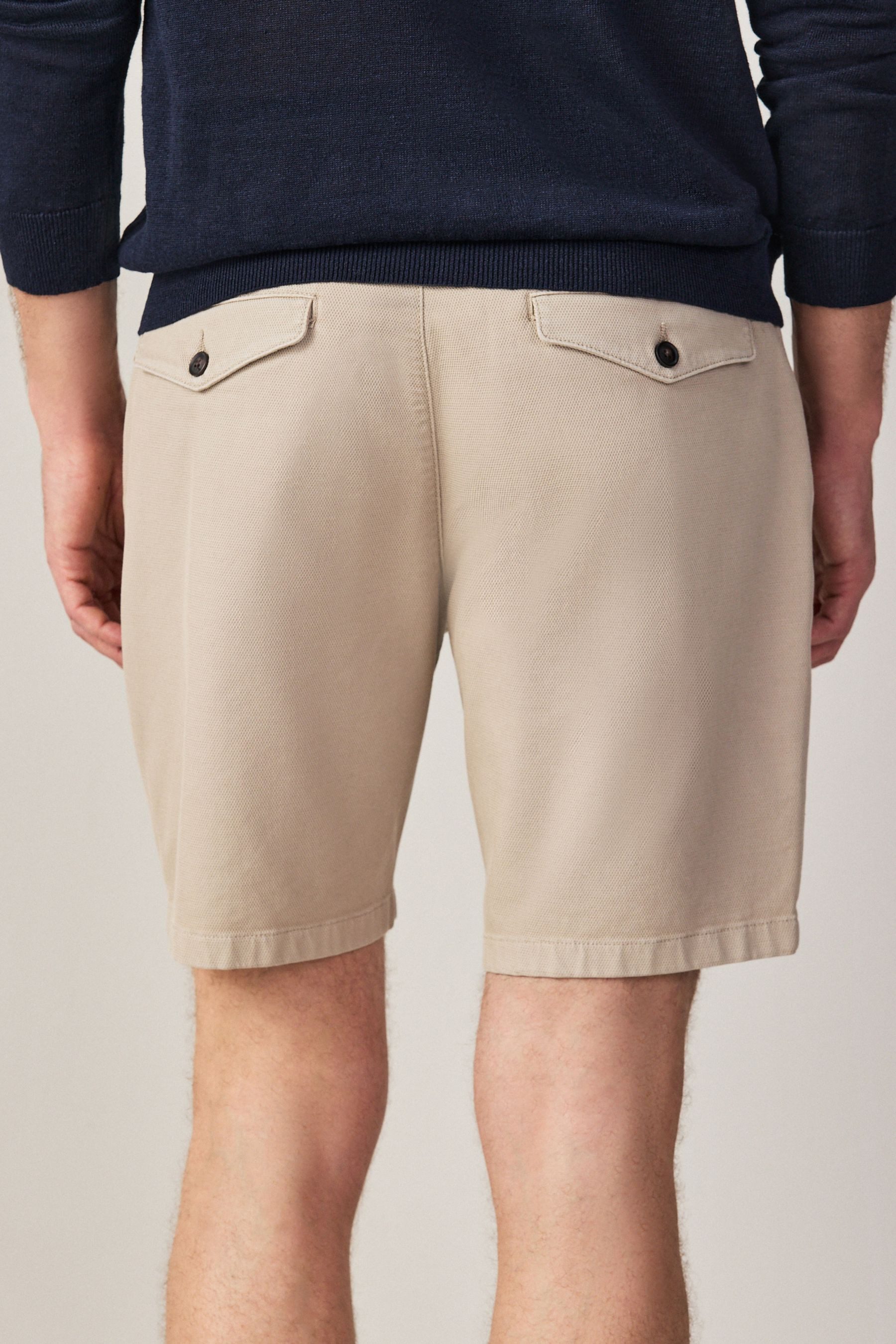 Next Chinoshorts Chino-Shorts aus Velourskunstleder mit Gürtel (2-tlg)