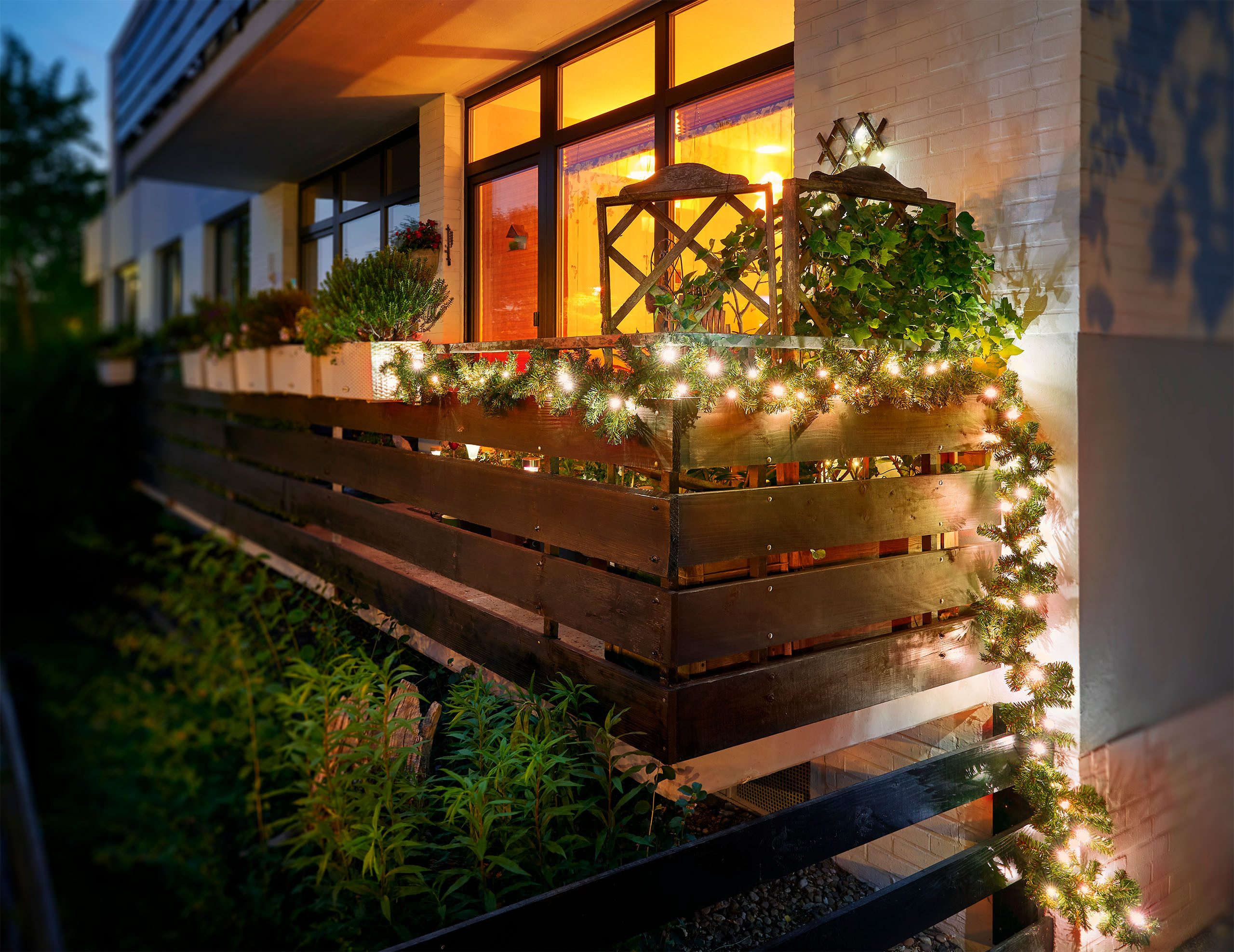 Kunstgirlande 5m Tannengirlande, 80er LED Lichterkette beleuchtet für Innen & Außen Tanne, BONETTI, künstlich, bernsteinfarben beleuchtet,ausrichtbar, erweiterb – Bild 5 von 5