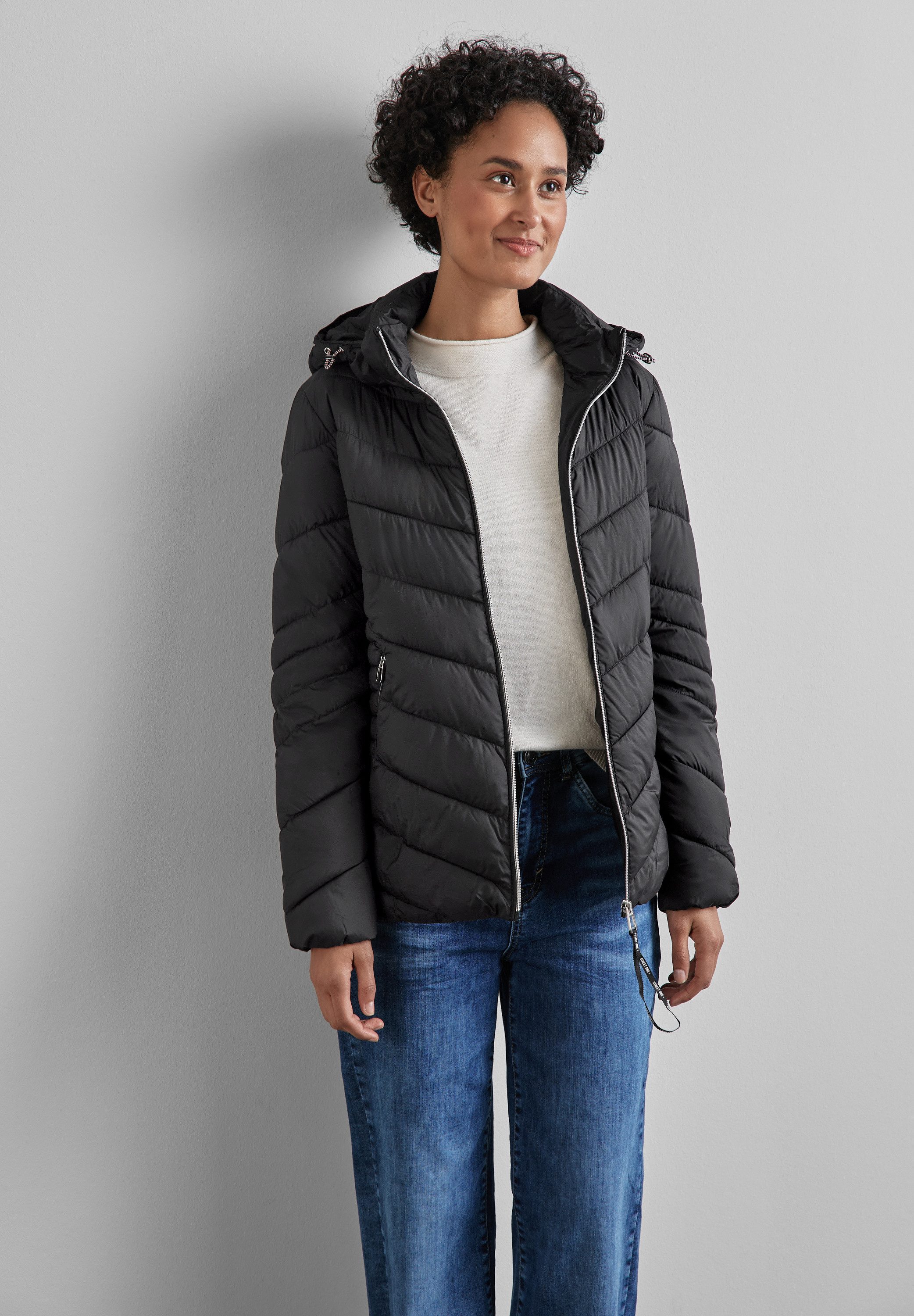 STREET ONE Steppjacke (1-St), Label Patch/Label Flag