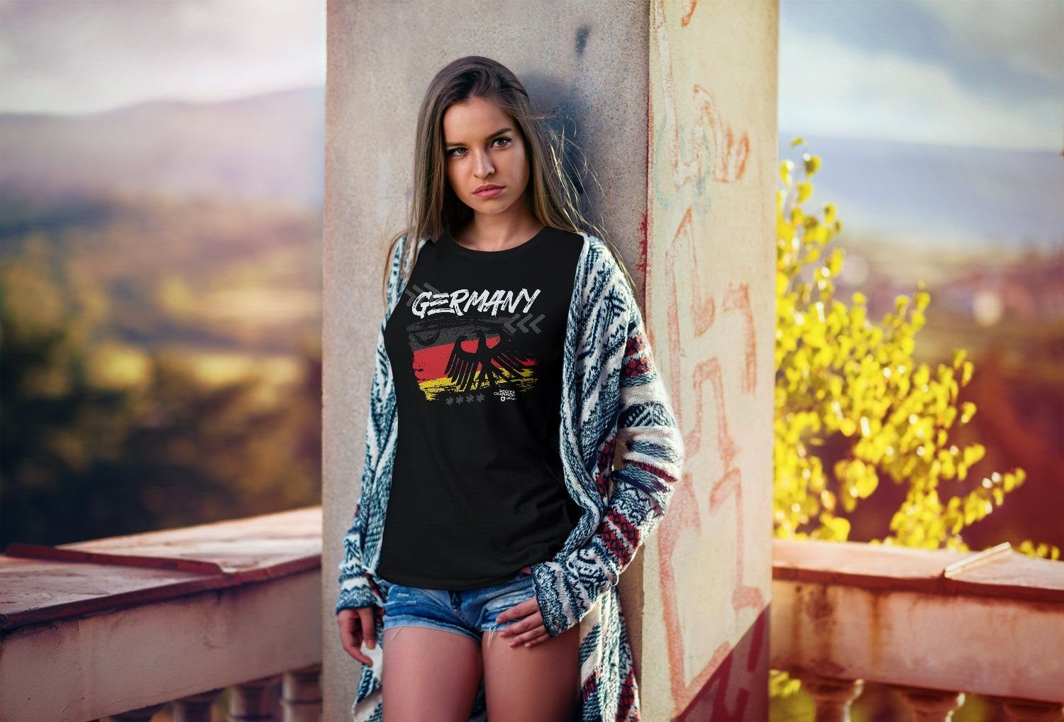 MoonWorks Print-Shirt Damen WM-Shirt WM Fußball Weltmeisterschaft Deutschland Adler Slim Fit tailliert Moonworks® mit Print
