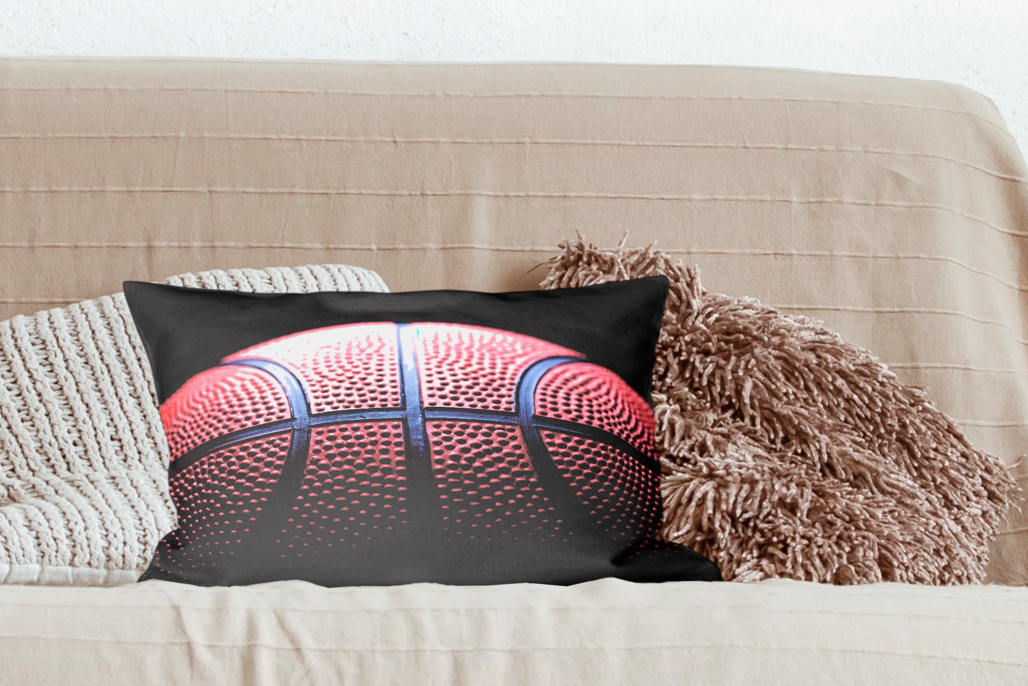 Dekokissen mit Hintergrund, Füllung, MuchoWow schwarzem Dekokissen Basketball auf Dekoration, Ein Wohzimmer Schlafzimmer Zierkissen,