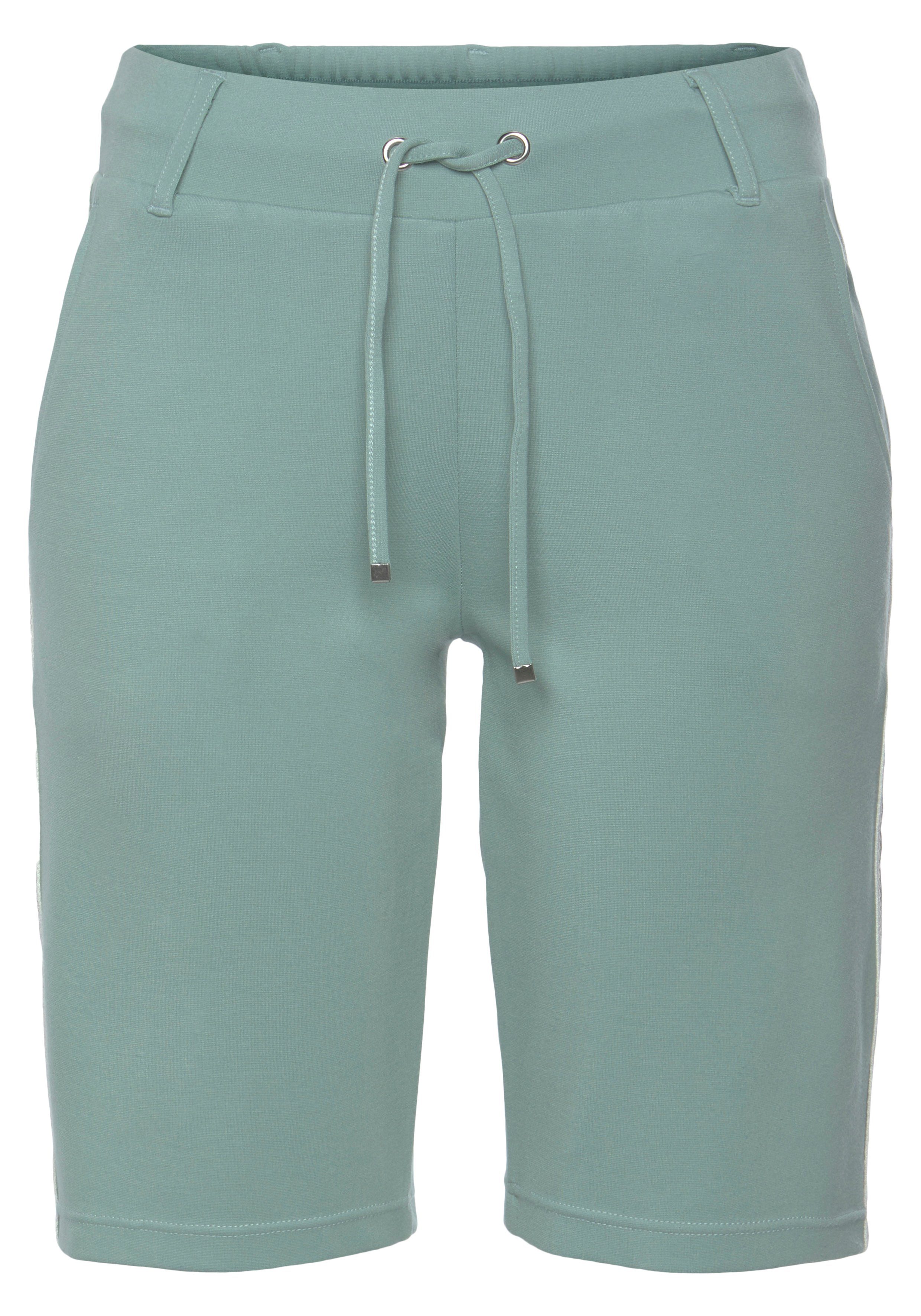 LASCANA Shorts, mit seitlichen Streifen, Loungewear günstig online kaufen