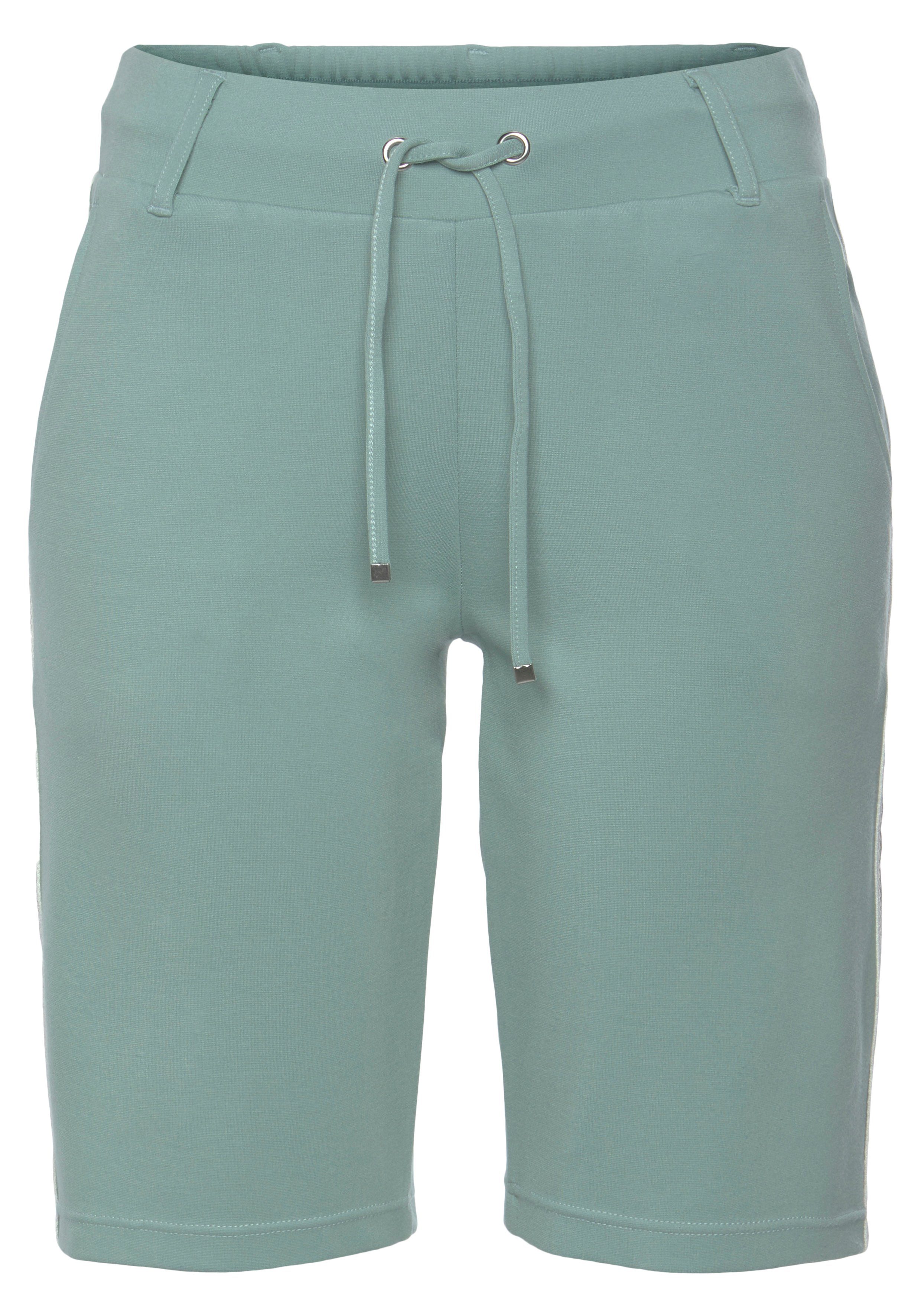 mit Streifen mint seitlichen LASCANA Shorts