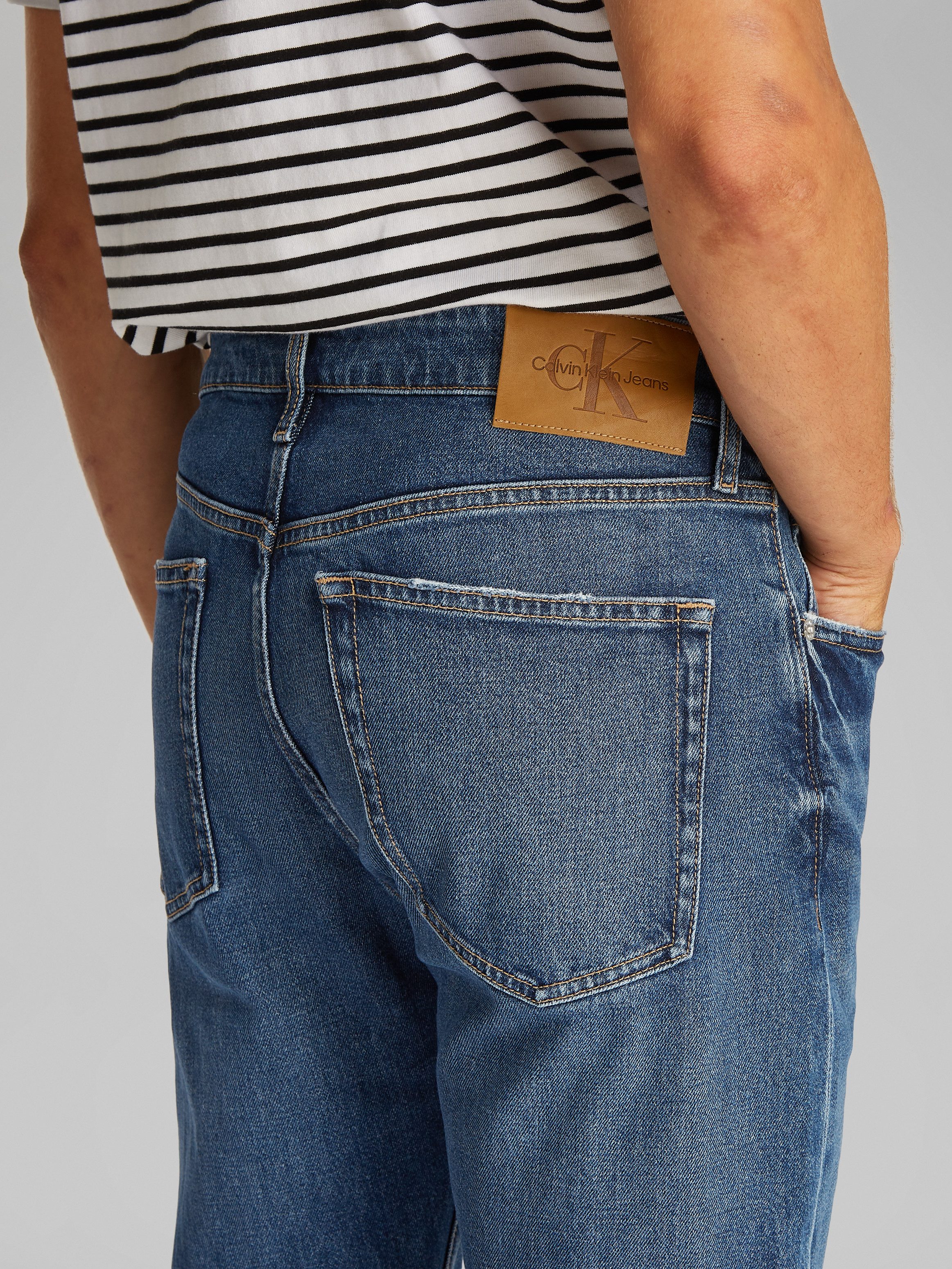 Calvin Klein Jeans Tapered-fit-Jeans SLIM TAPER in mittelblauer Waschung günstig online kaufen