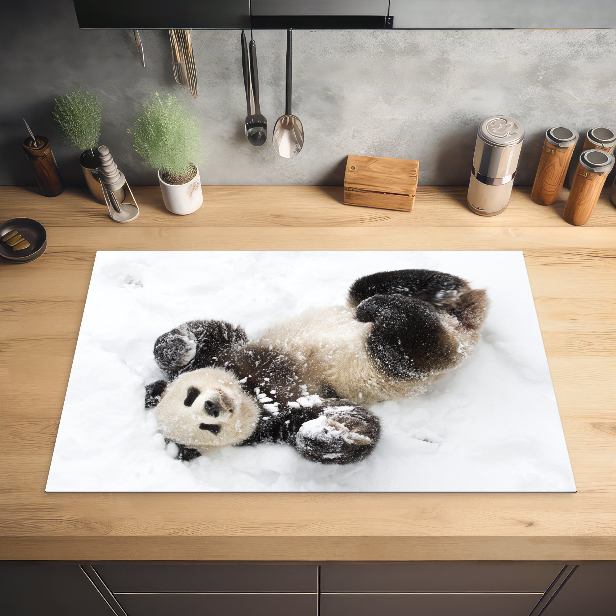 Panda Vinyl, Ceranfeldabdeckung für - - küche, 81x52 Schnee Herdblende-/Abdeckplatte die MuchoWow Schutz cm, (1 Induktionskochfeld Baby, tlg),