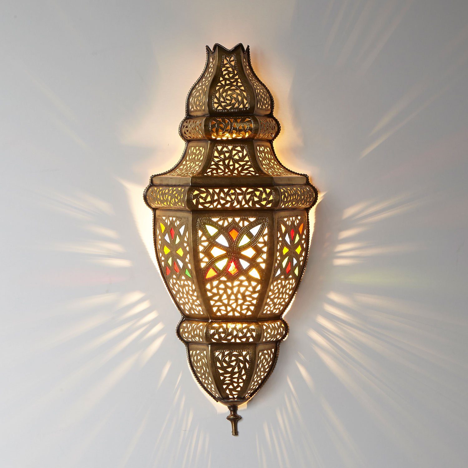 Casa Moro Wandleuchte Glaselementen cm, Kunsthandwerk aus mit Marokkanische und filigranen Messing Wandlampe 51x23 farbigen Ornamenten Ayah