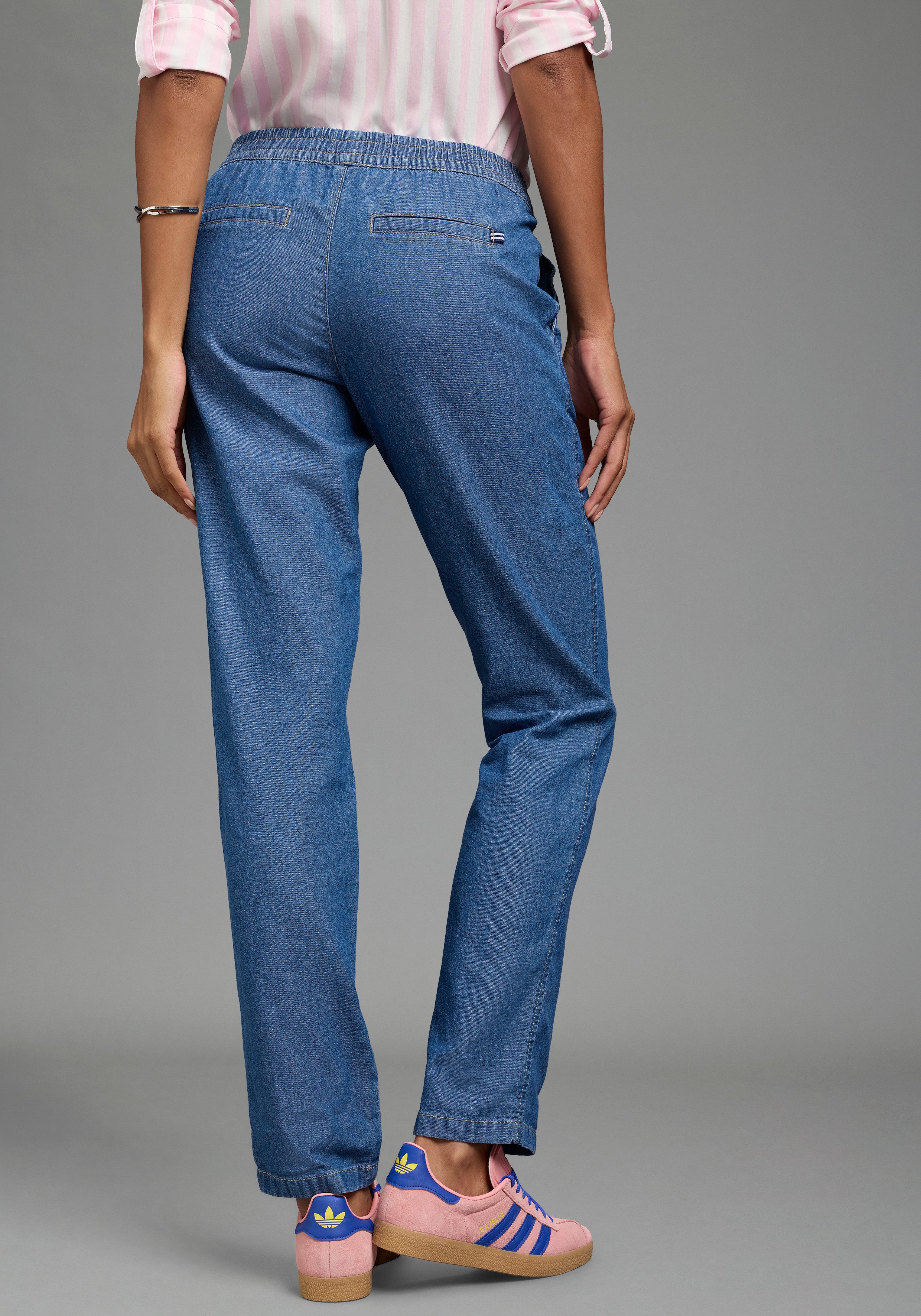 Arizona Relax-fit-Jeans mit Schlupfbund mit geradem Beinverlauf, normale Leibhöhe, aus Baumwolle