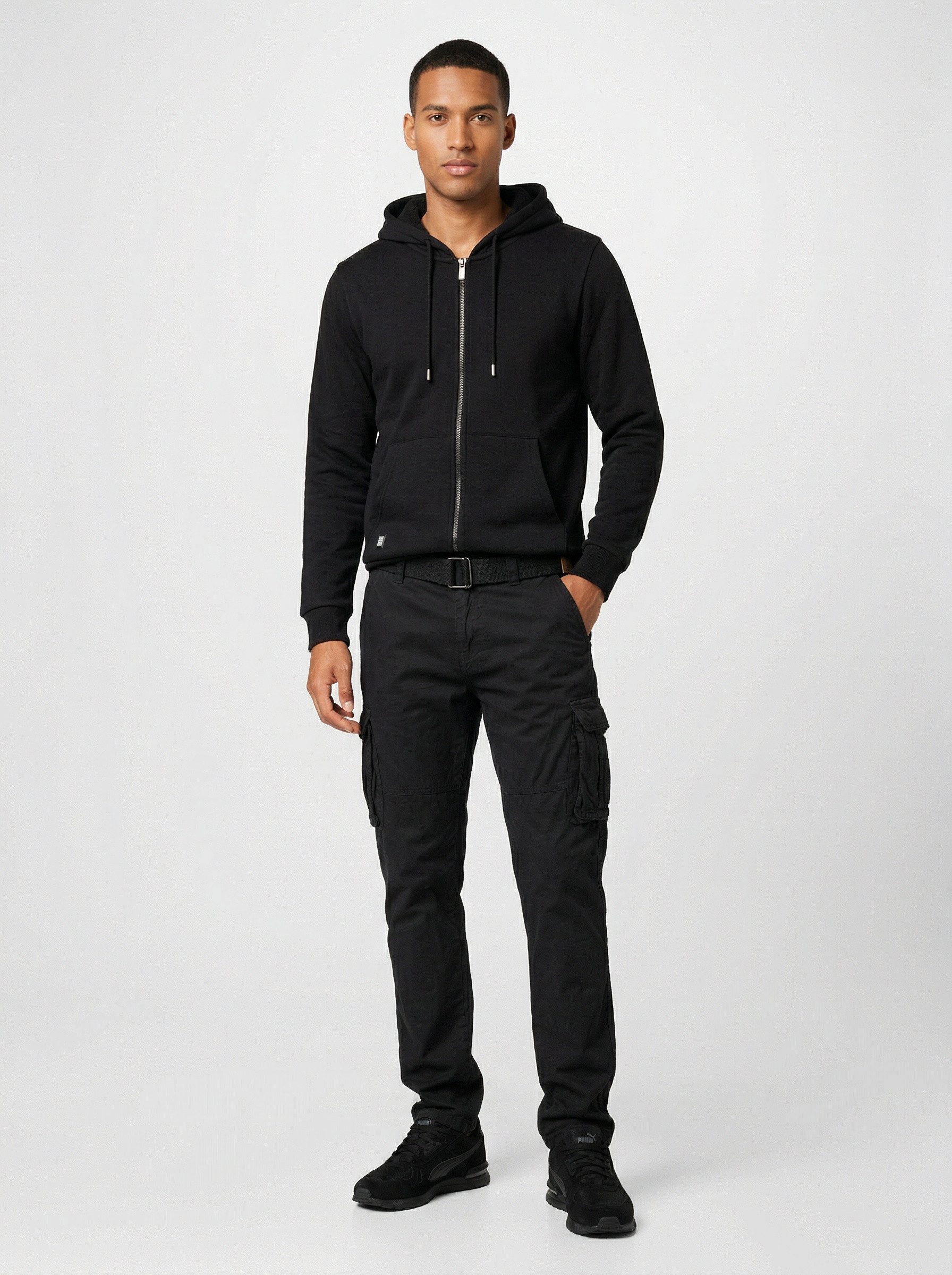 Zum Outfit 12