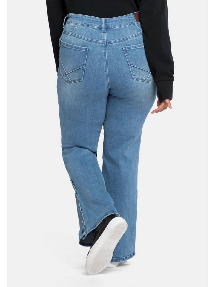 Sheego Bootcut-Jeans Große Größen mit Zierknopfleiste am Saum