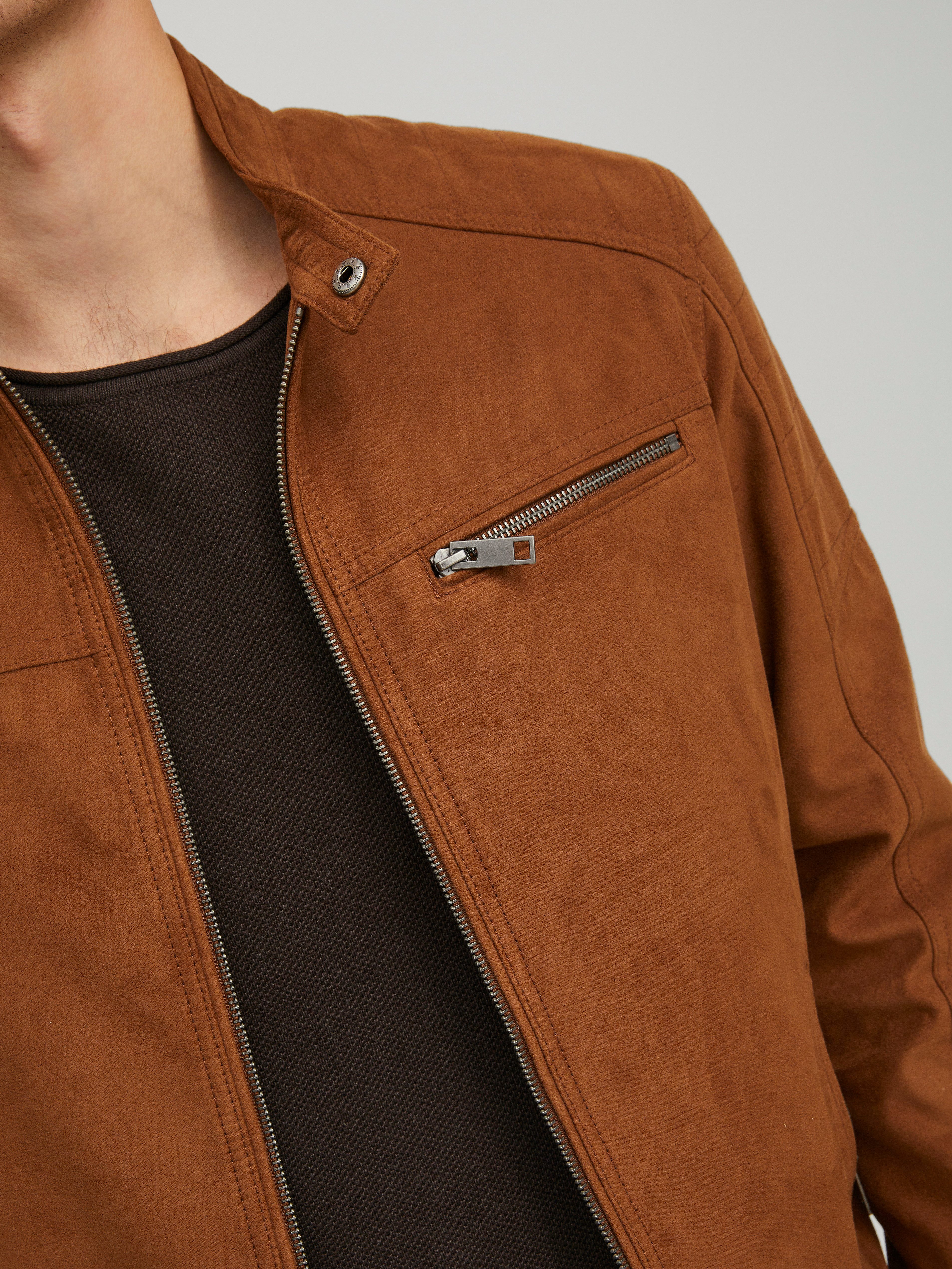 Jack & Jones Lederimitatjacke JJEROCKY in Kunstlederoptik mit Reißverschlusstaschen unifarben, modisch, regular fit, Lederimitat – Bild 3 von 5