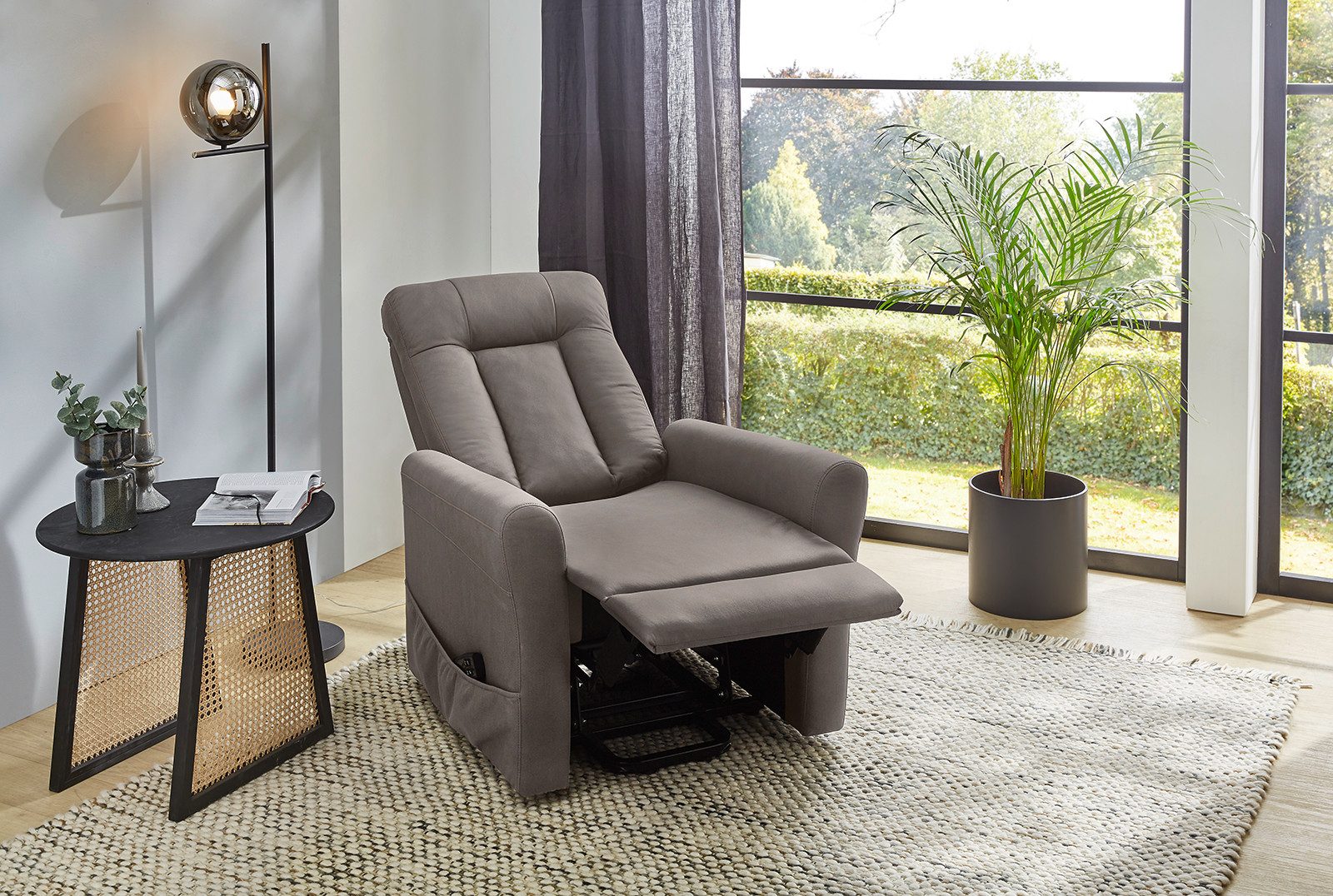 Jockenhöfer Gruppe TV-Sessel Detroit, B: 83 cm, Sitzhöhe: 50 cm, elektr. Relaxfunktion & Aufstehhilfe, 2 Motoren