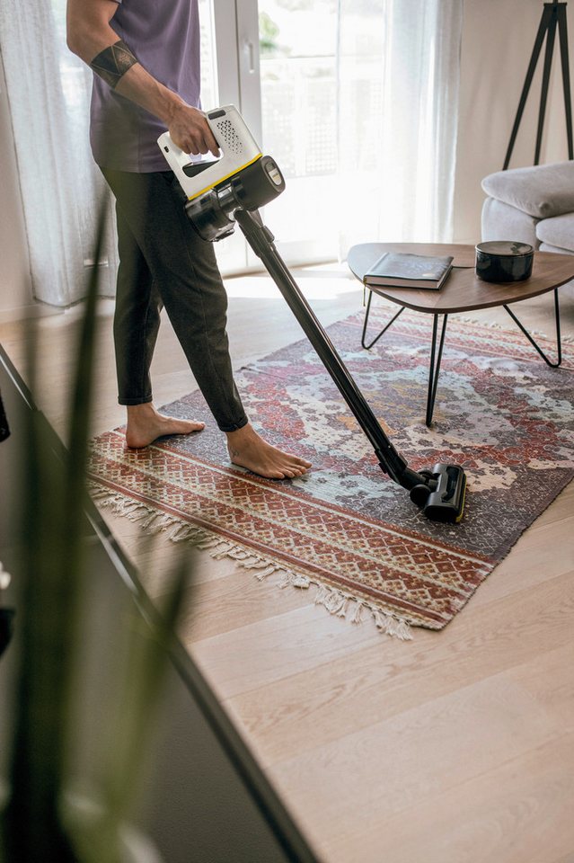 KÄRCHER Akku-Bodenstaubsauger VC 4 Cordless myHome Pet *EU, beutellos, eignet sich besonders gut für kleine Haushalte mit Haustieren.