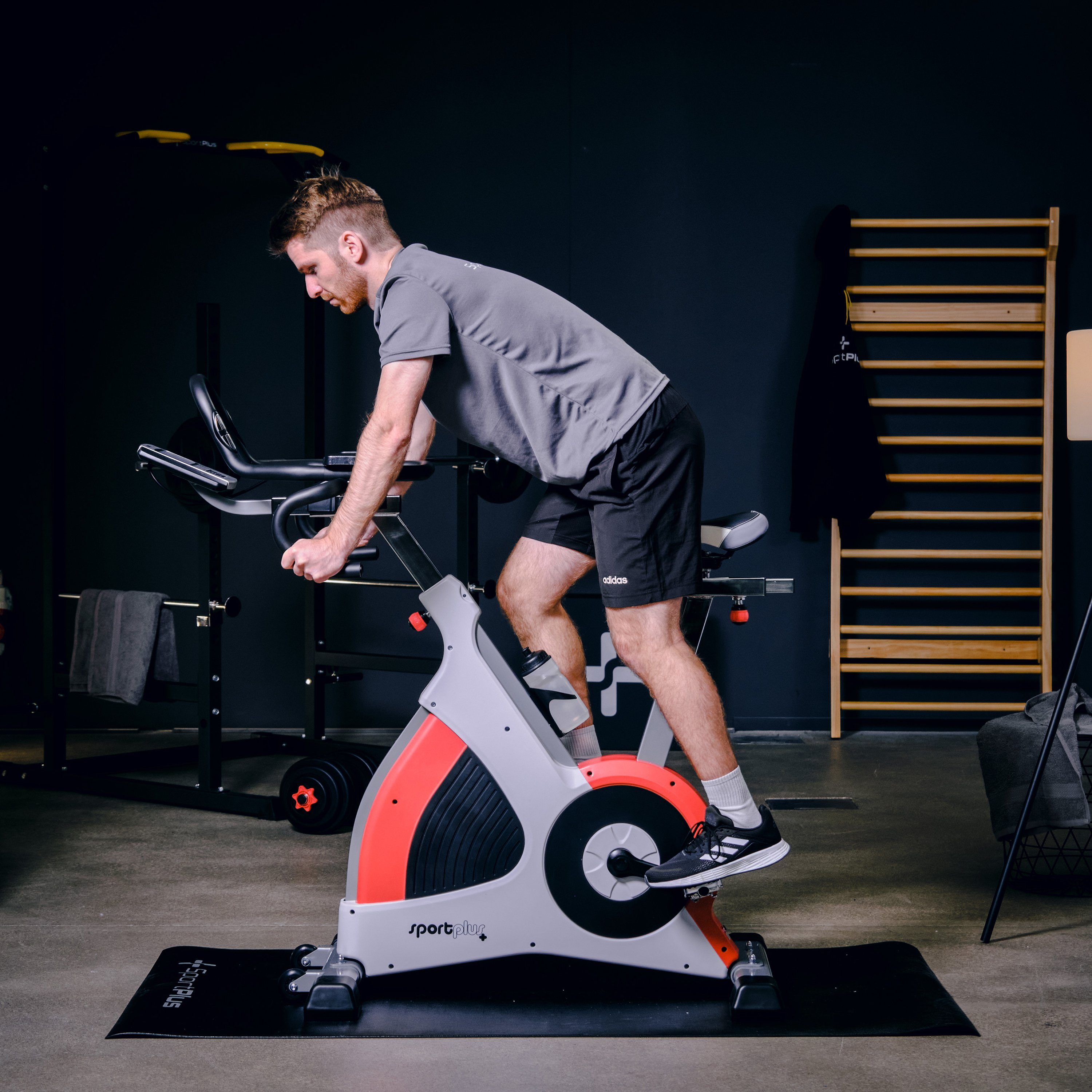 SportPlus Heimtrainer SP-SRP-3000, Speedracer, Indoor Speedbike, Studioqualität, Triathlonlenker