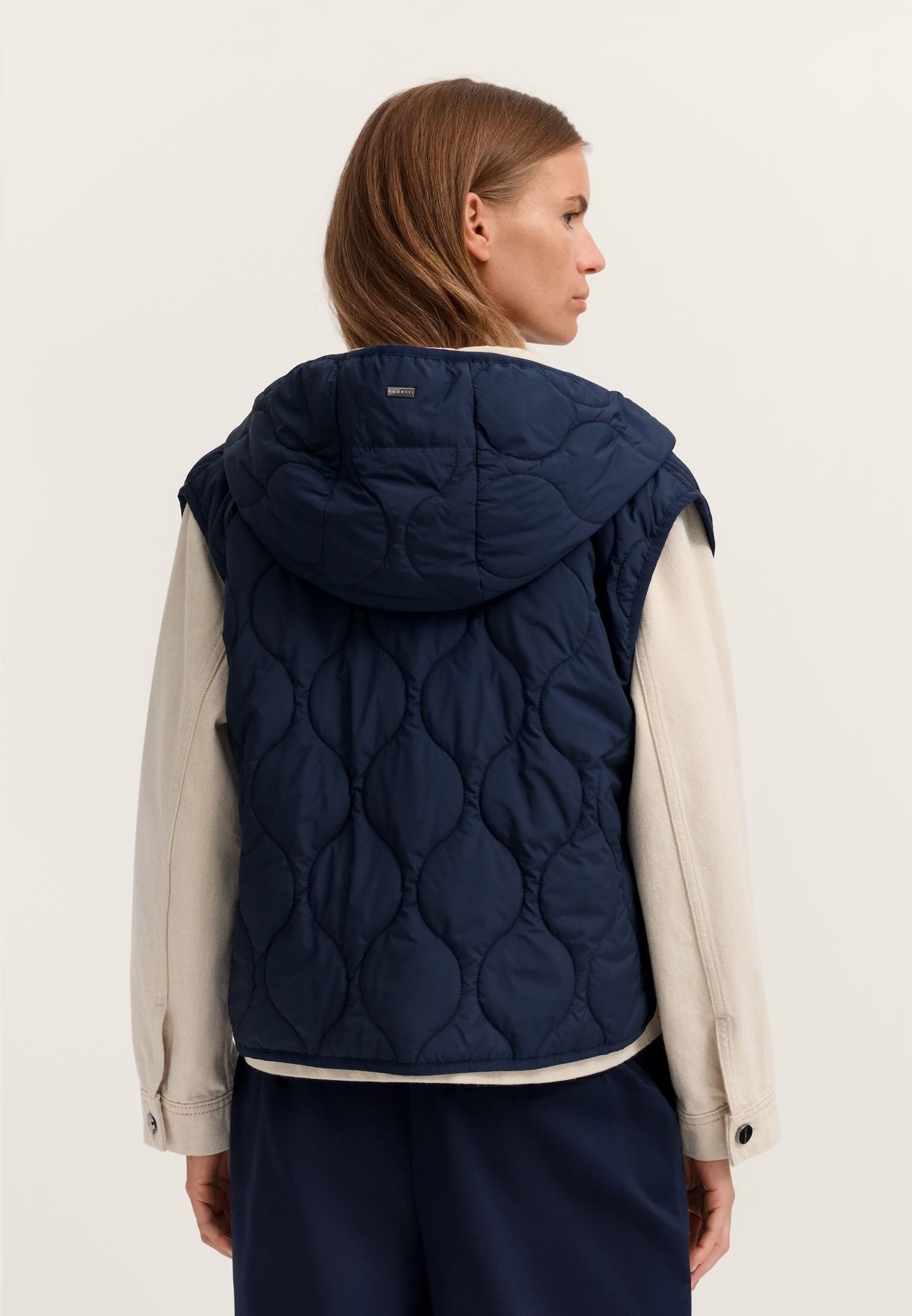 bugatti Steppweste LightSeries besonders leicht mit Wellensteppung