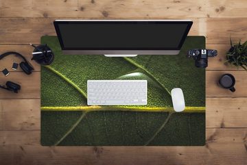 MuchoWow Gaming Mauspad Foto eines Wassertropfens auf einem botanischen Blatt (1-St), Büro für Tastatur und Maus, Mousepad Gaming, 90x60 cm, XXL, Großes