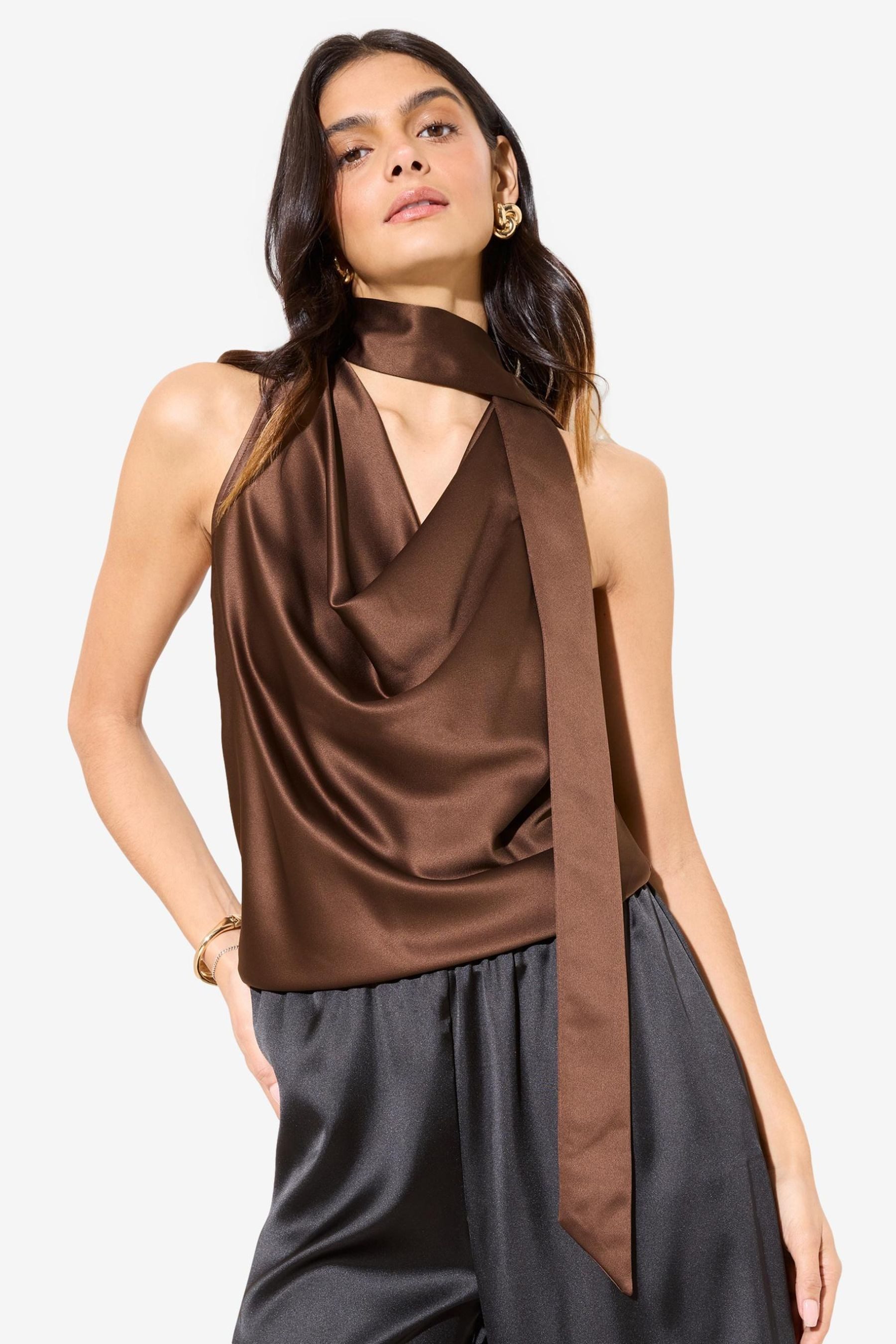 Friends Like These Blusentop Friends Like These Ärmellose Satinbluse, Schal günstig online kaufen
