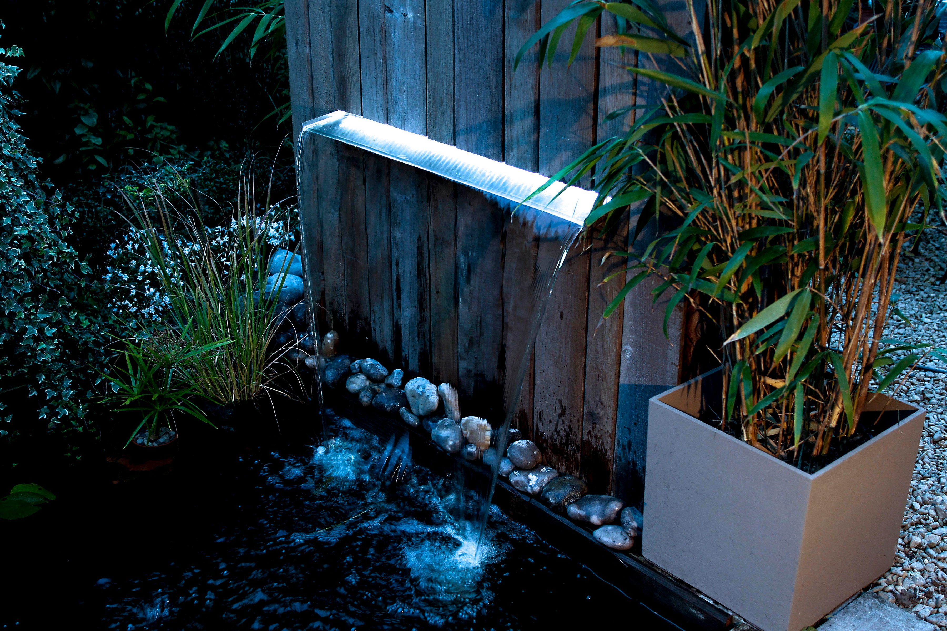 integriert, schön 90, Wasserfall LED blaue fest LED auch Lichtleiste LEDs den bringen abends 62 Ubbink zur Geltung
