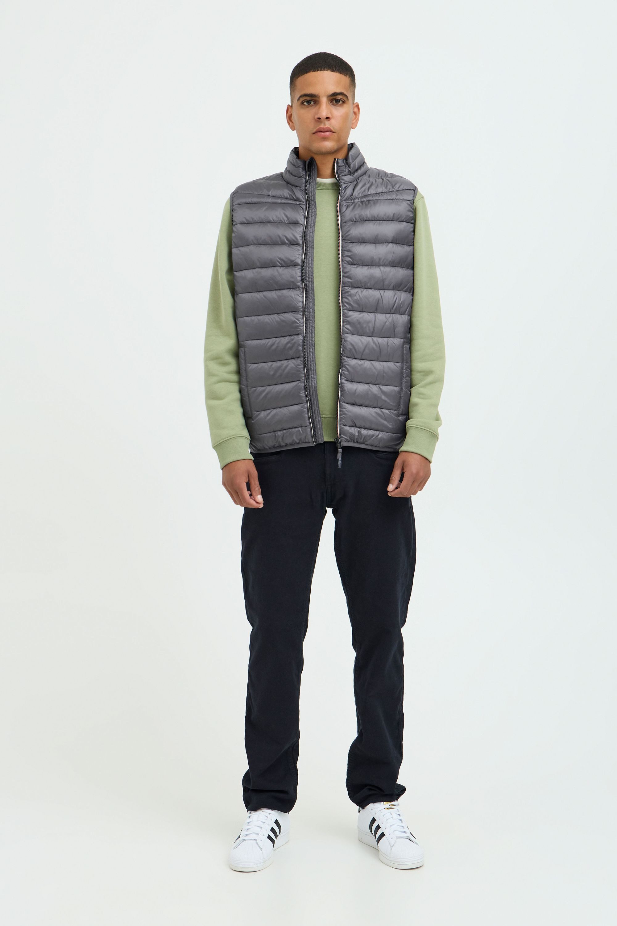 Blend Steppweste BHOuterwear Stilvolle Basic Steppweste mit Taschen
