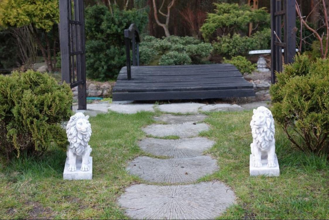 JVmoebel Skulptur Löwe aus hochwertigem Kunststein für den Garten (1 St), Made in Europa