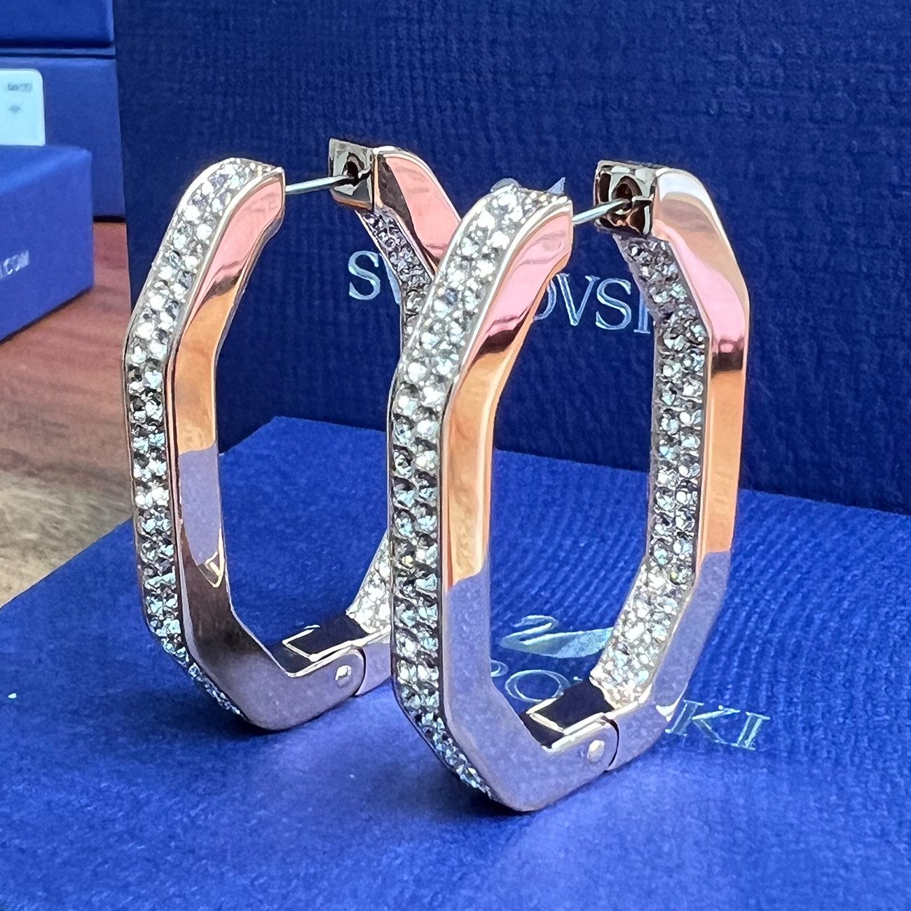 Swarovski Klappcreolen rosa...