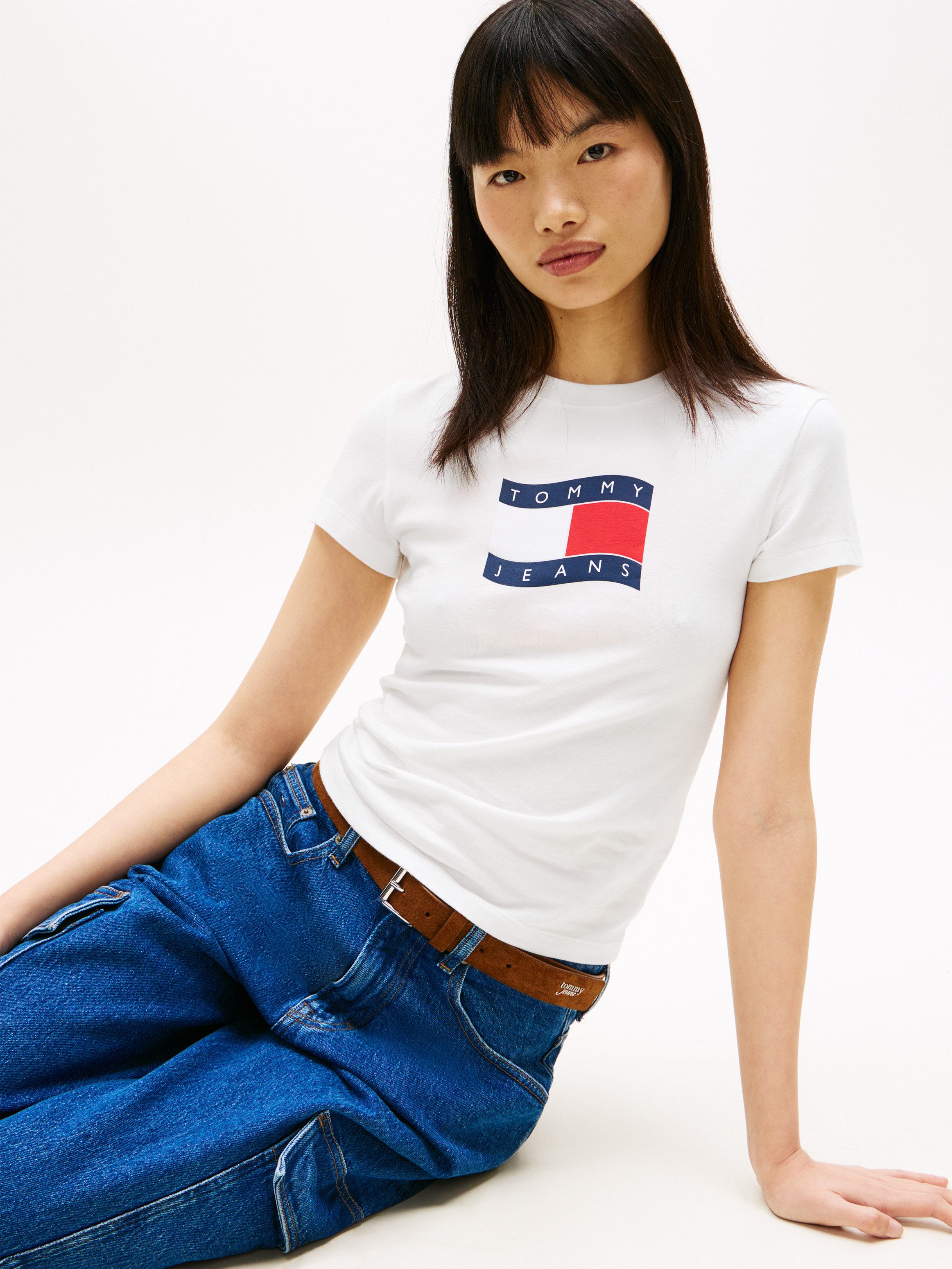 Tommy Jeans T-Shirt TJW SLIM WAVY FLAG TEE EXT mit Rundhalsausschnitt