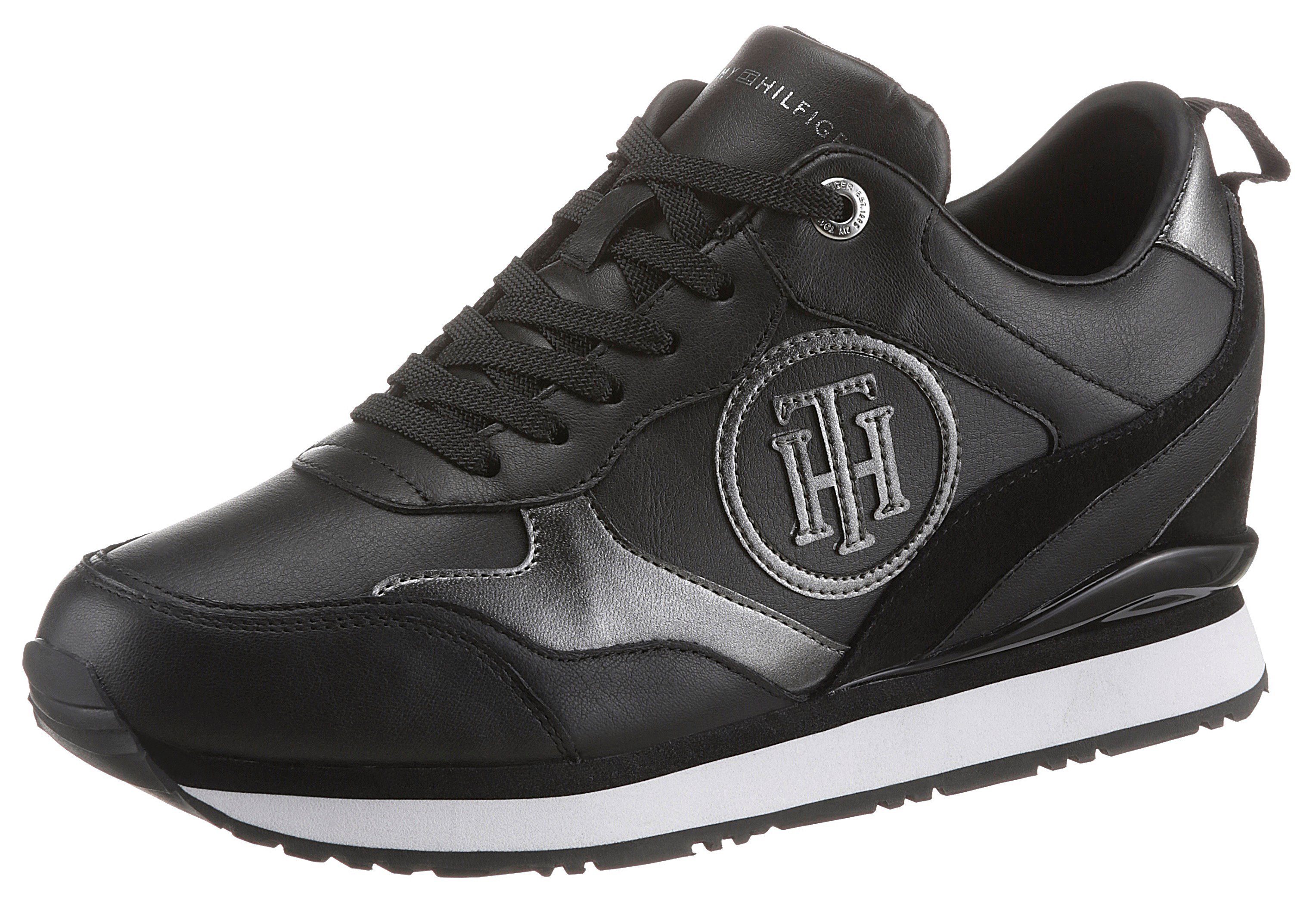 Tommy Hilfiger »METALLIC DRESSY WEDGE SNEAKER« Sneaker mit TH-Logo online  kaufen | OTTO