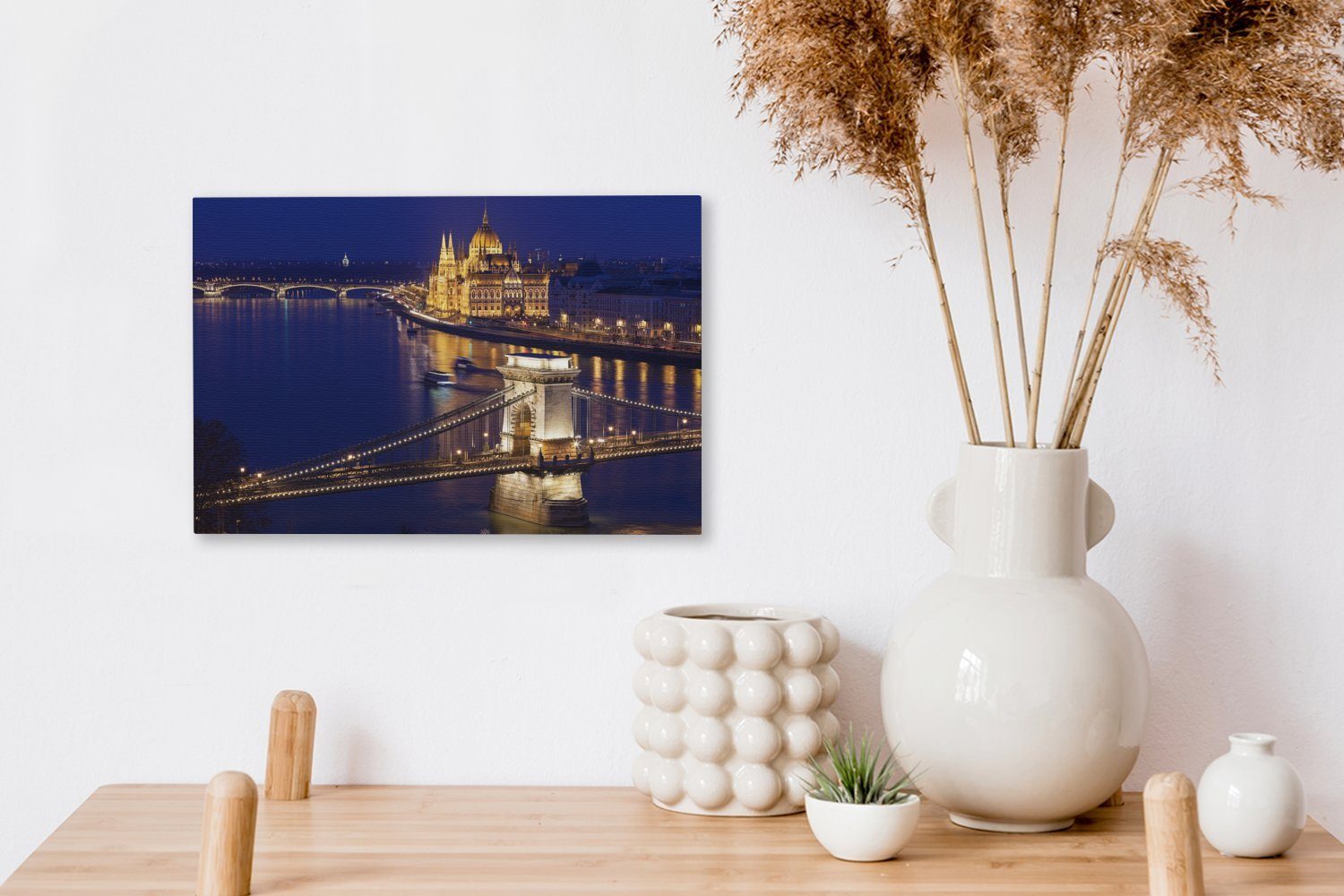 OneMillionCanvasses® Leinwandbild Budapest cm - (1 - Kettenbrücke Wandbild Leinwandbilder, 30x20 St), Licht, Wanddeko, Aufhängefertig