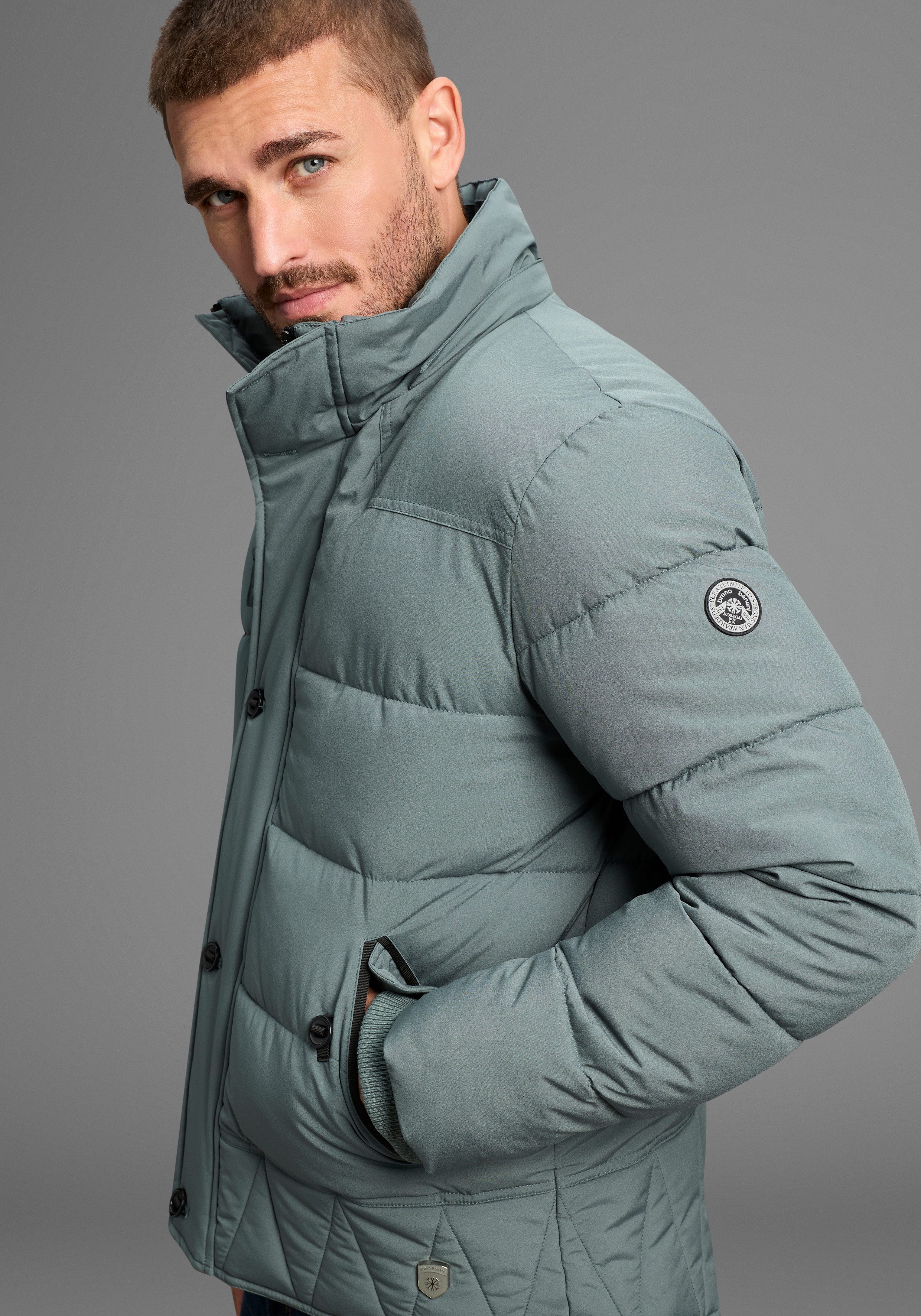 Bruno Banani Steppjacke Winterjacke mit Fellimitat und abnehmbarer Kapuze