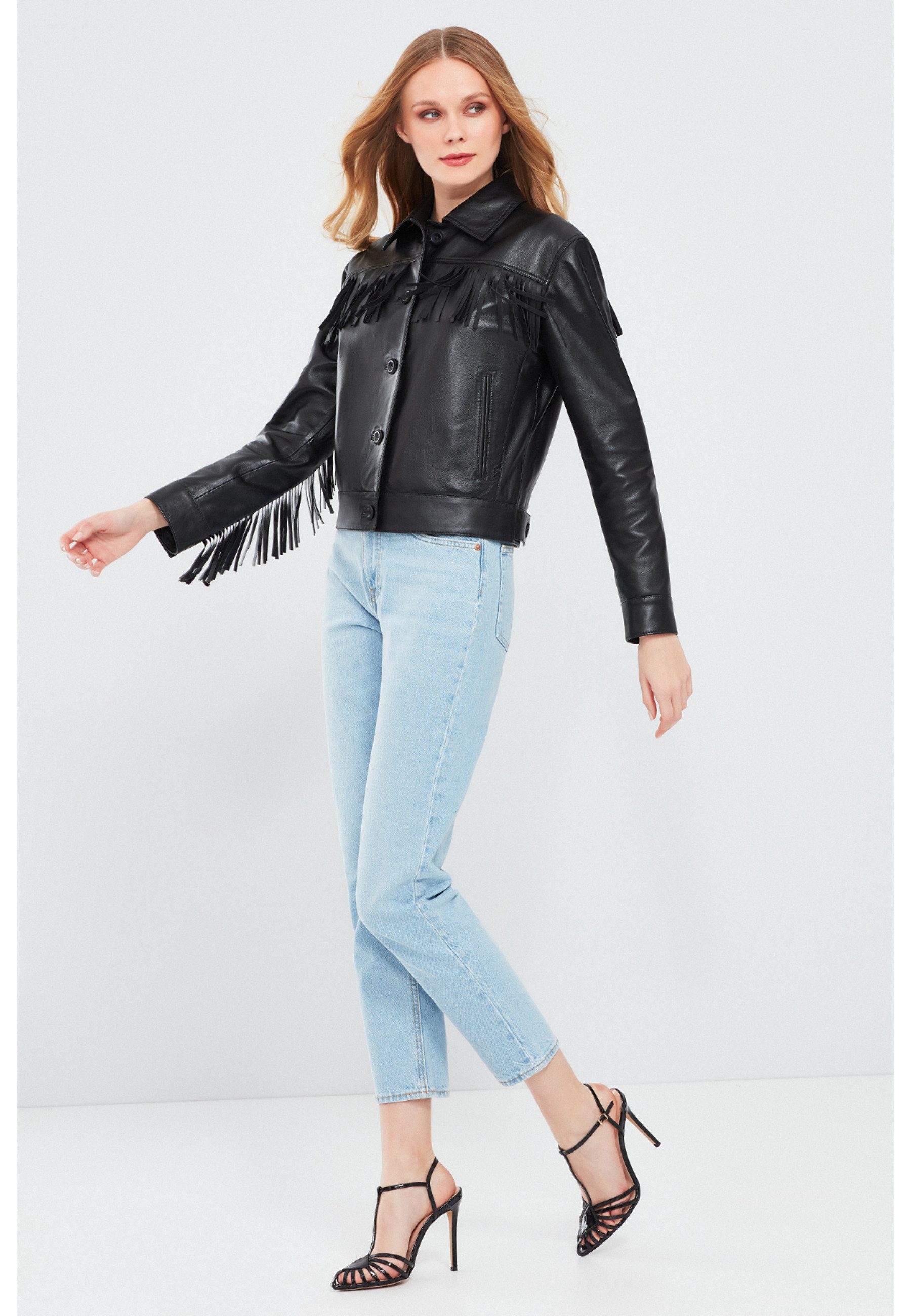 Derimod Lederjacke Luna Lederjacke mit Fransen Regular Fit, Knopfverschluss, Hemdkragen, Kurz, Textilfutter