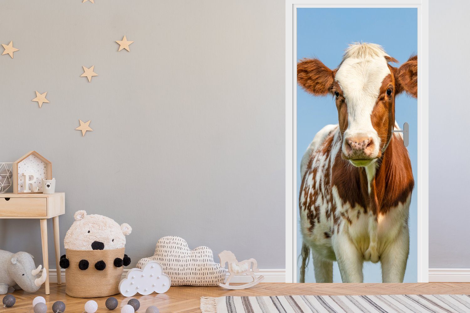 Bauernhof - Tiere Porträt, Kühe (1 75x205 Himmel - für Fototapete MuchoWow Matt, Türtapete cm Türaufkleber, Tür, St), - - bedruckt,