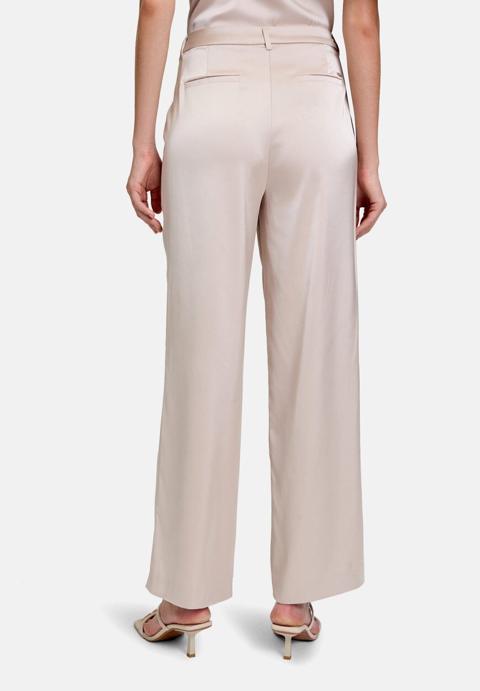 Betty&Co Anzughose Damen mit Glanzeffekt Material – Bild 3 von 5
