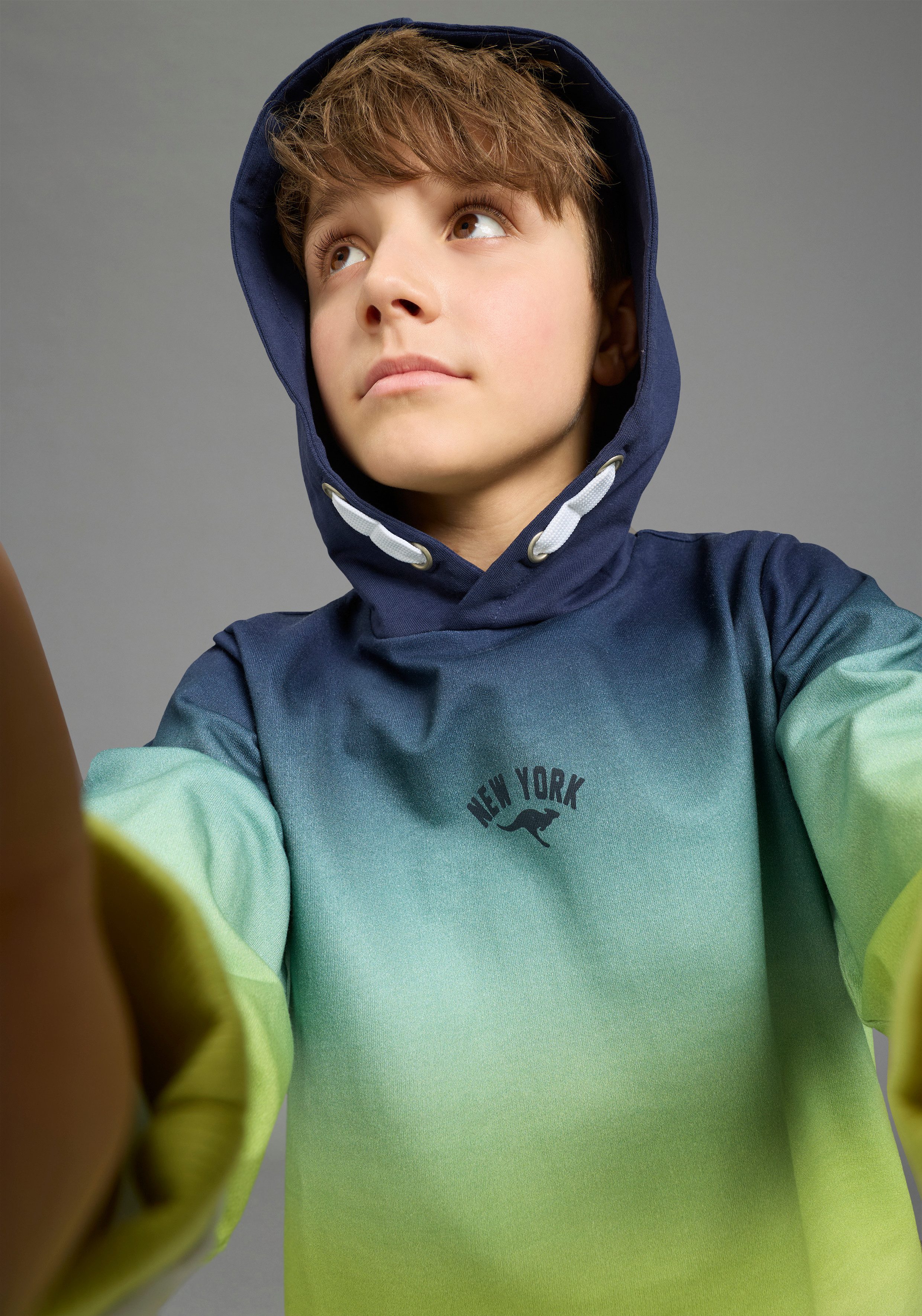 KangaROOS Kapuzensweatshirt Kapuzenweatshirt mit Batik-Optik für Jungen, mit Kapuze, mit Batikmuster, aus Baumwolle